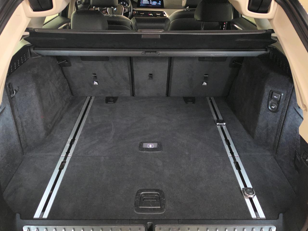 BMW 520d xDrive Touring Sport Line-image-7