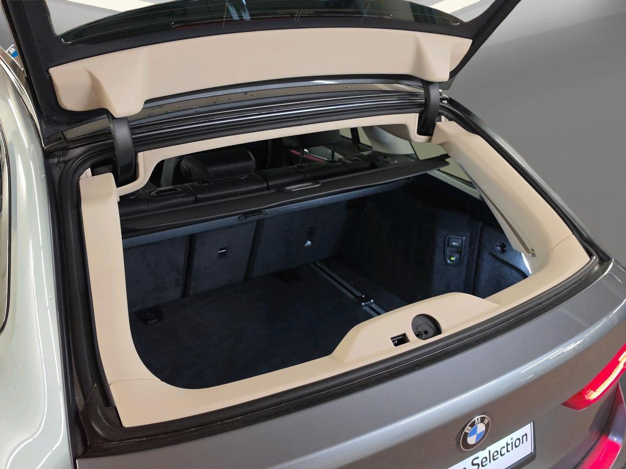 BMW 520d xDrive Touring Sport Line-image-8