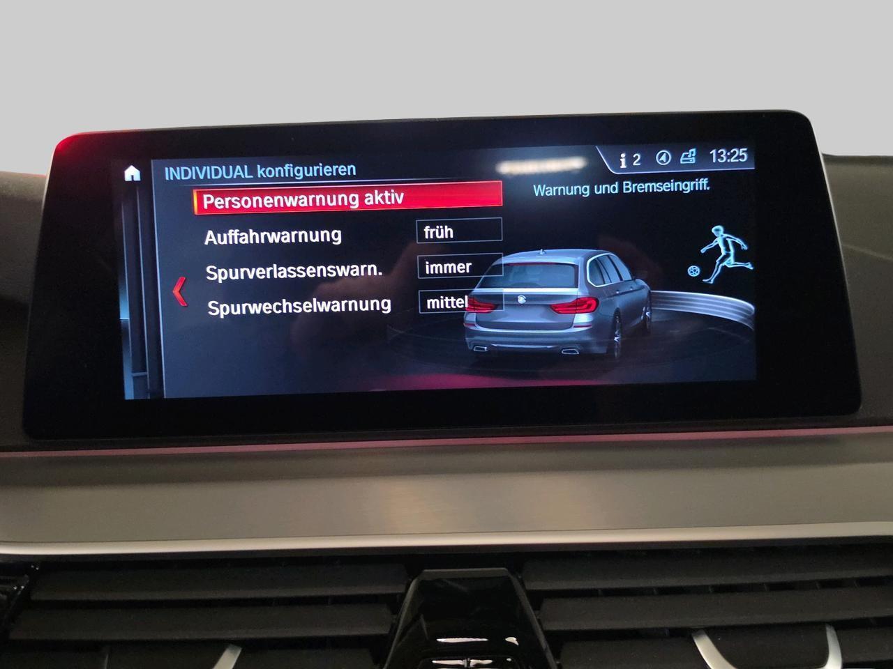 BMW 520d xDrive Touring Sport Line-image-19