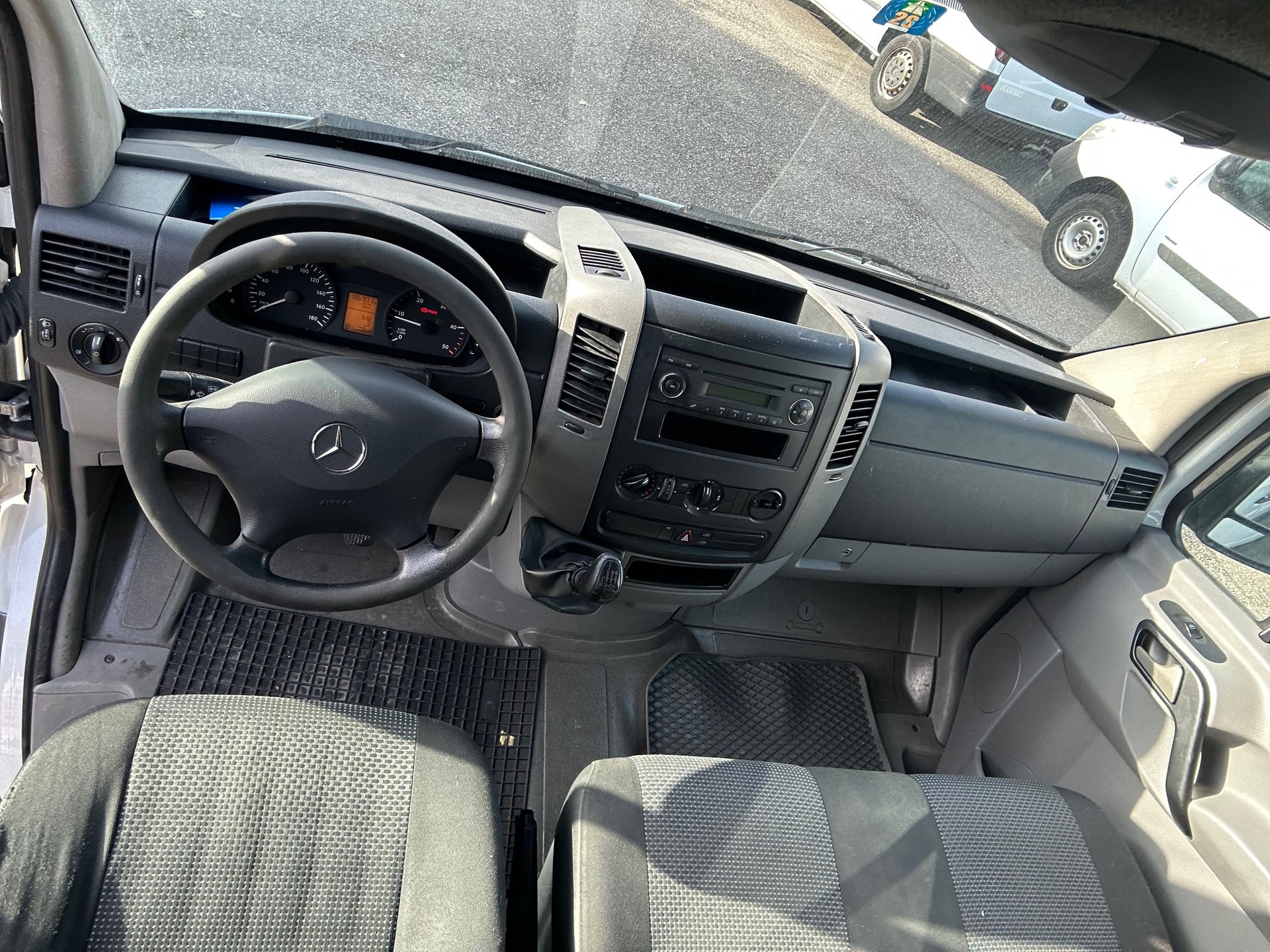 MERCEDES-BENZ Sprinter 310 CDI Standard-image-10