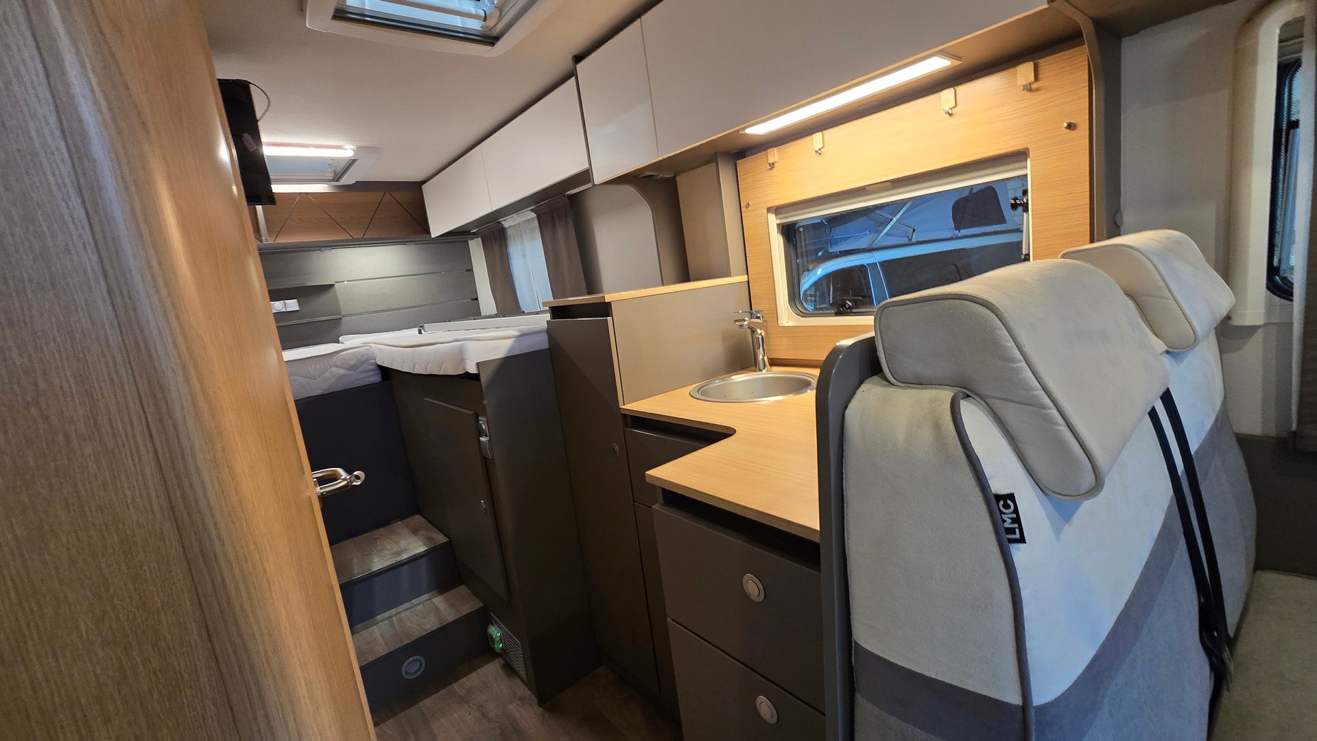 LMC Lift Tourer H 660G, Citroen Jumper 2.2BlueHdi 140PS-image-8