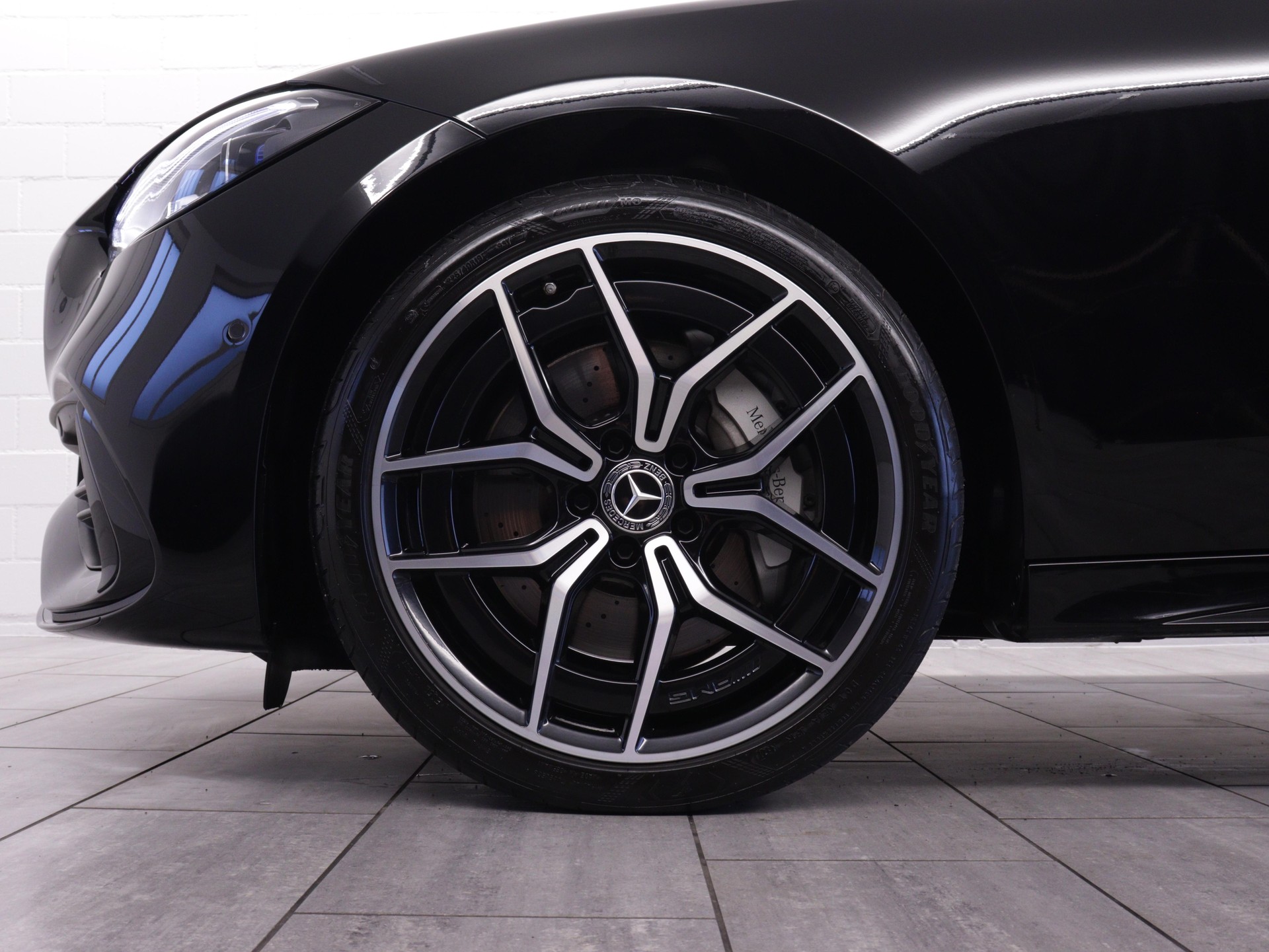 MERCEDES-BENZ C 200 AMG Line 4matic-image-14
