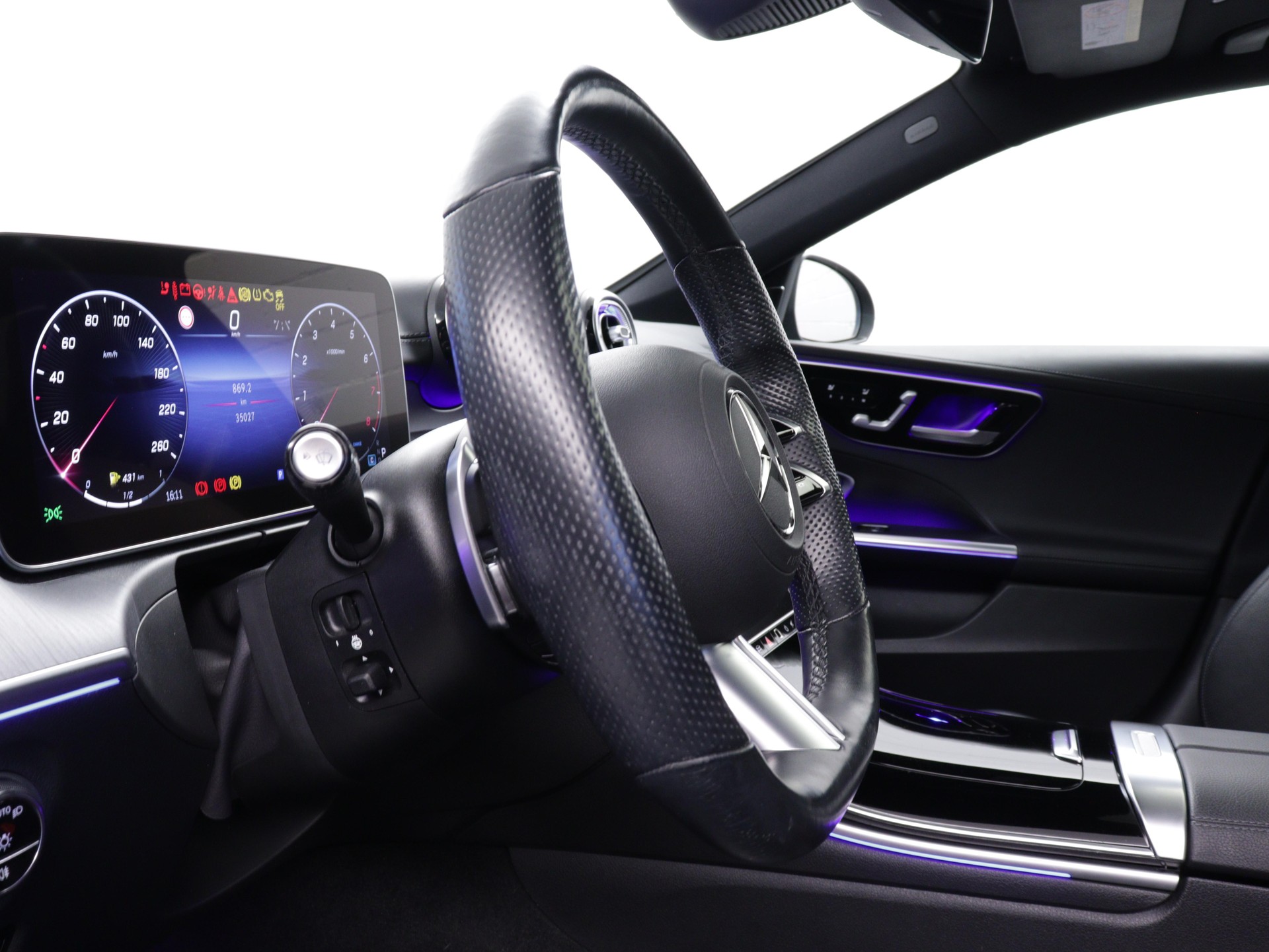 MERCEDES-BENZ C 200 AMG Line 4matic-image-6