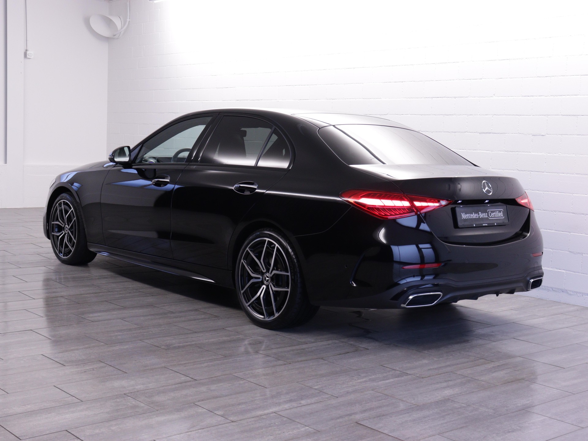 MERCEDES-BENZ C 200 AMG Line 4matic-image-3