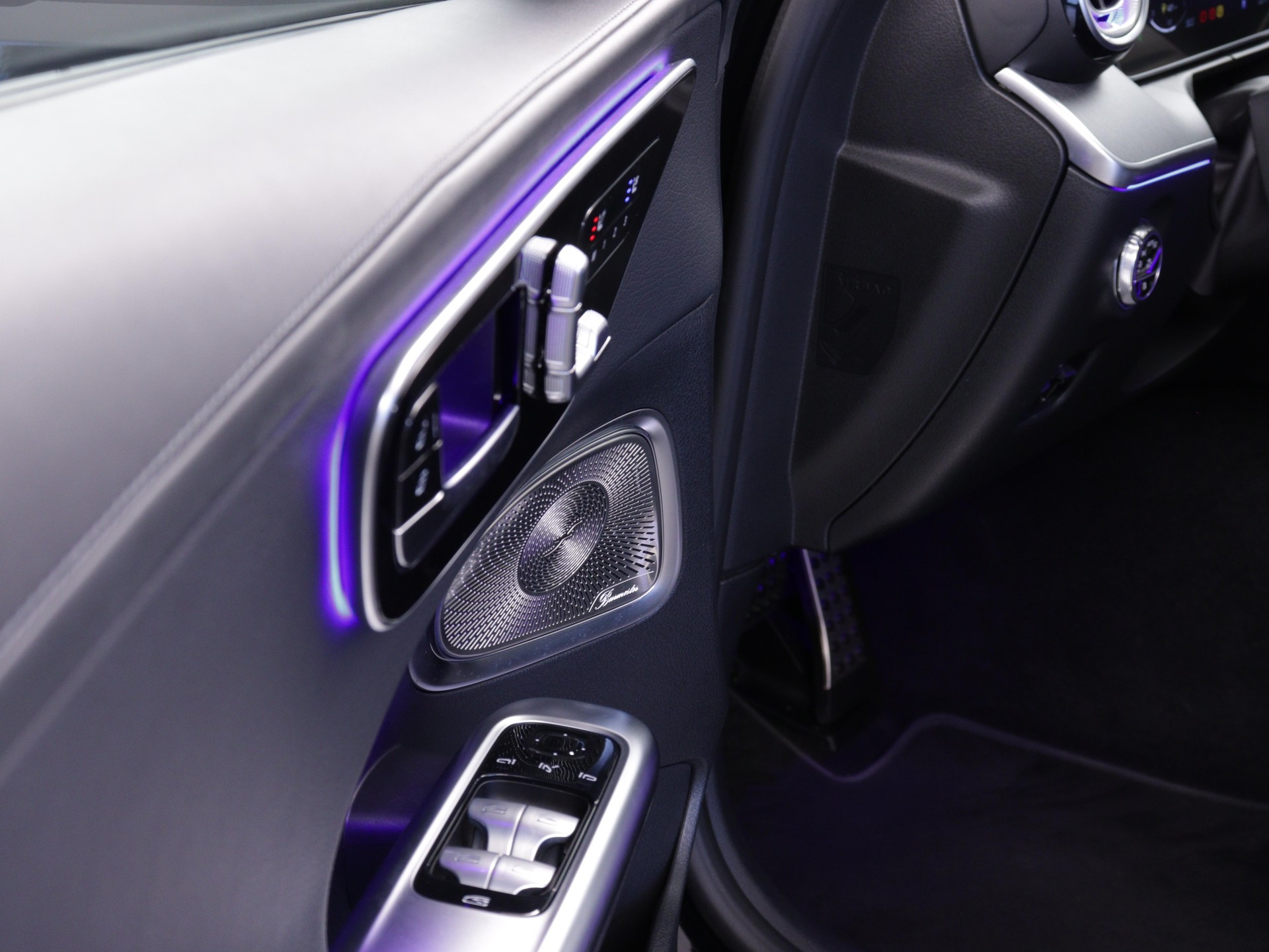MERCEDES-BENZ C 200 AMG Line 4matic-image-8