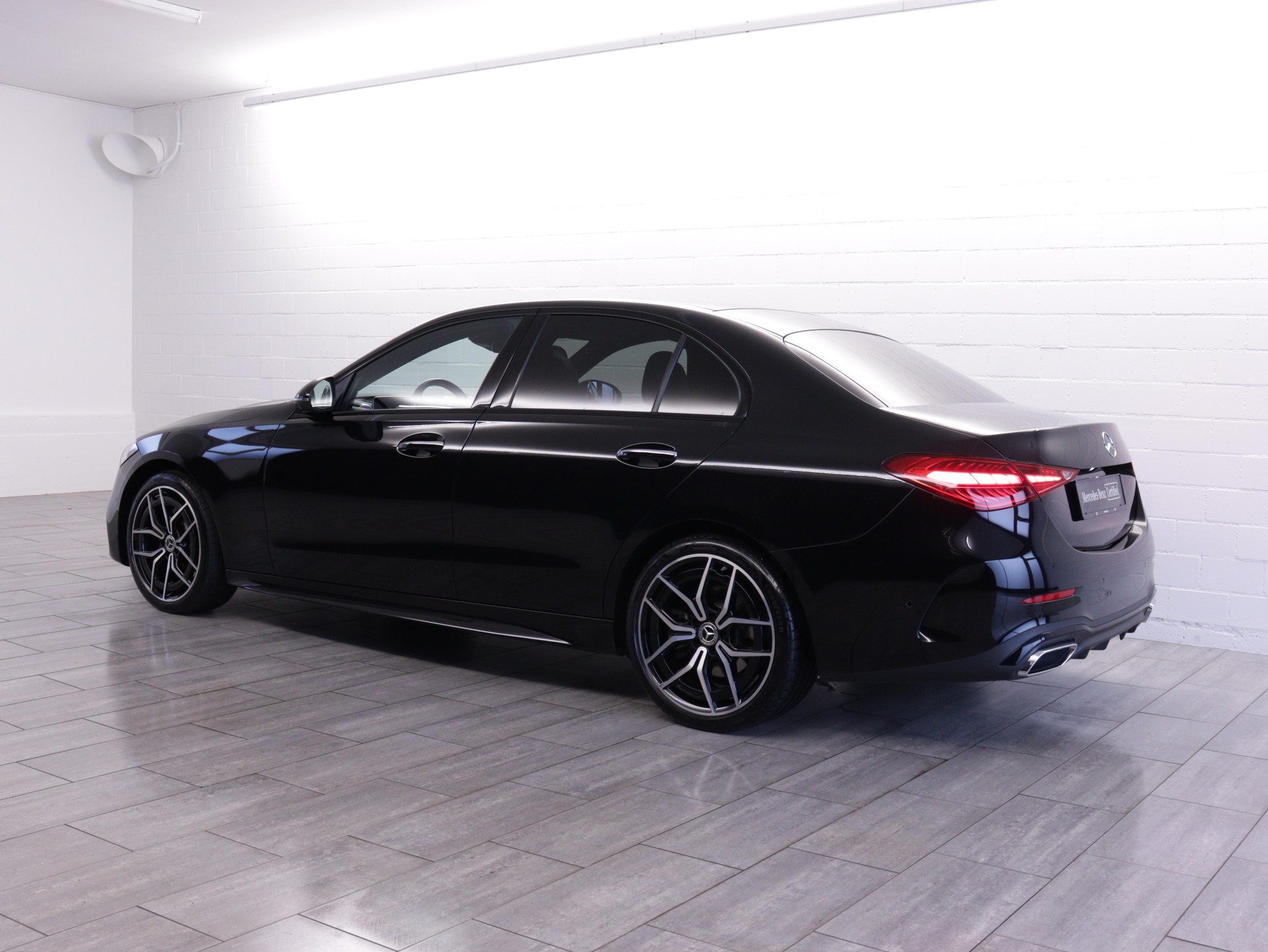 MERCEDES-BENZ C 200 AMG Line 4matic-image-2