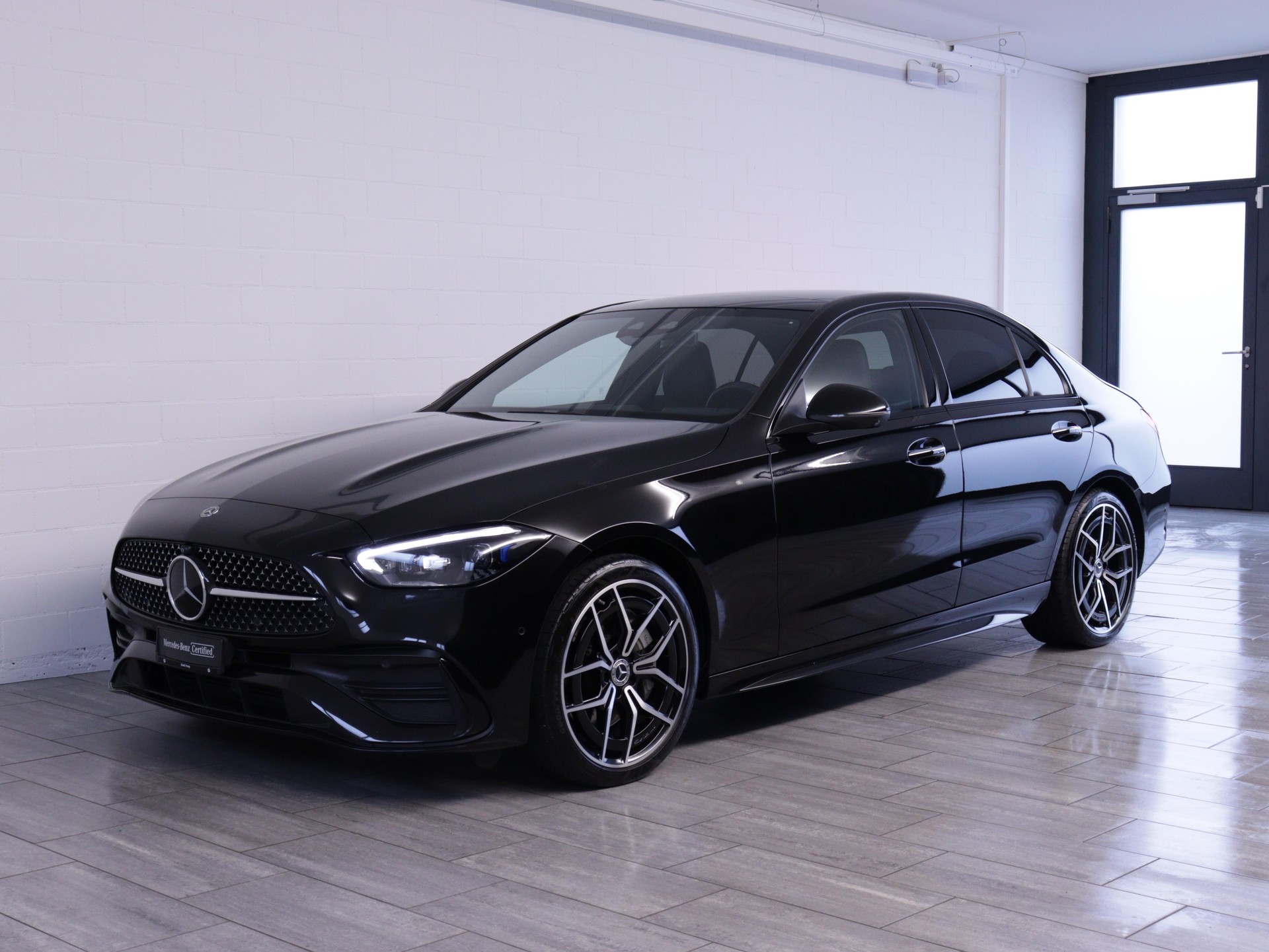 MERCEDES-BENZ C 200 AMG Line 4matic-image-0