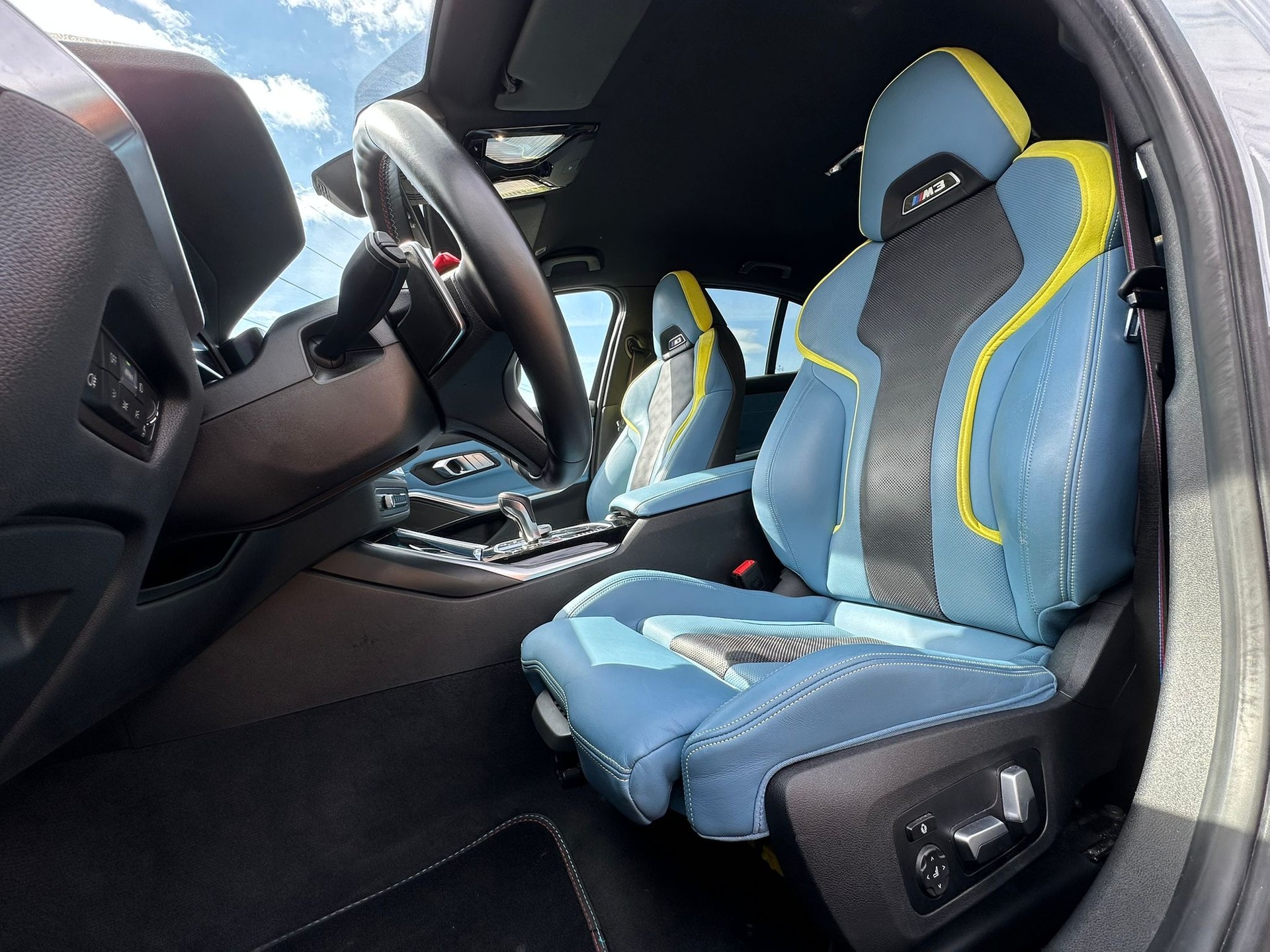 BMW M3 Competition M xDrive-image-12
