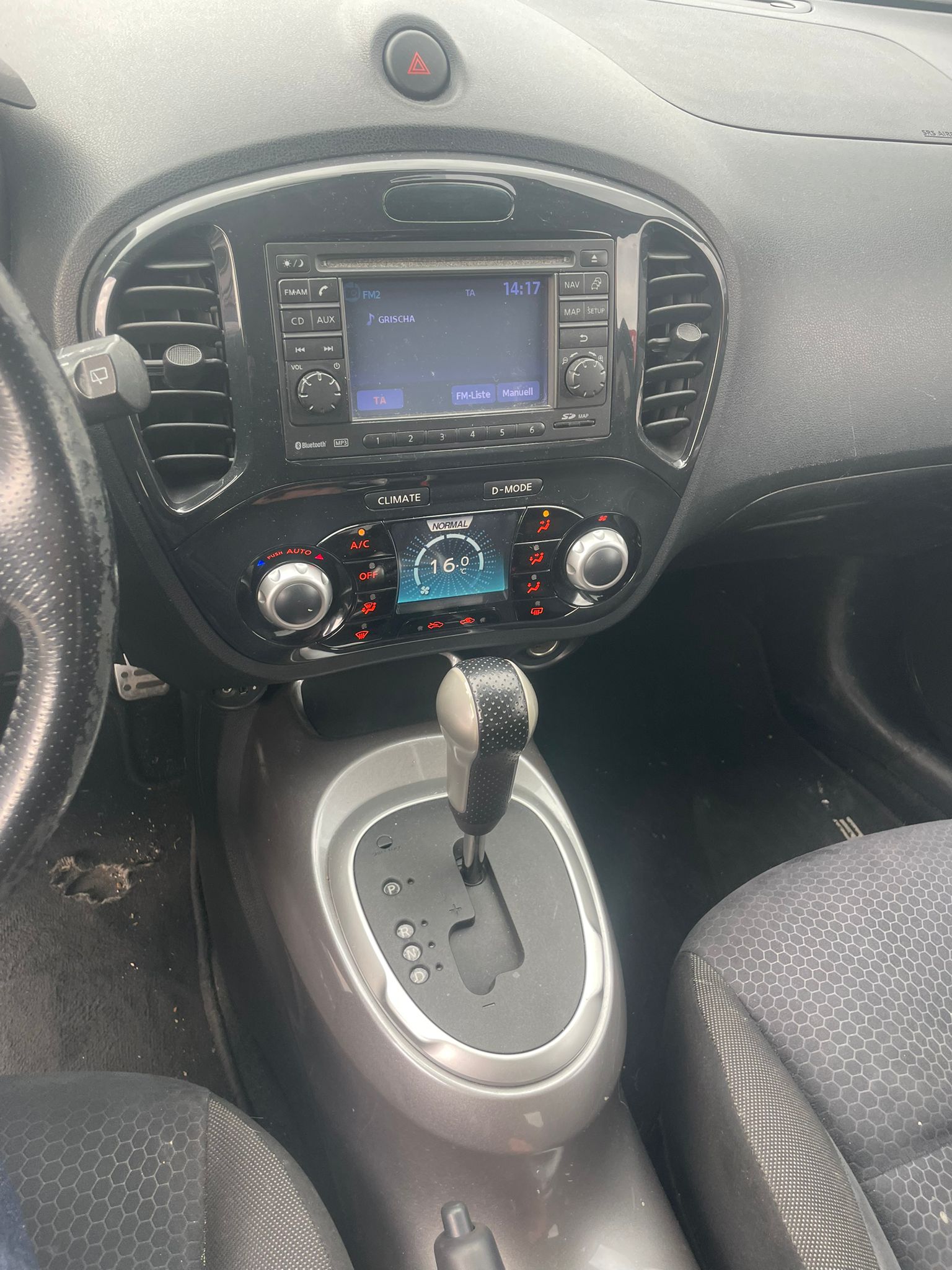NISSAN Juke 1.6 DIG-T tekna 4x4 Xtronic M-CVT-image-4