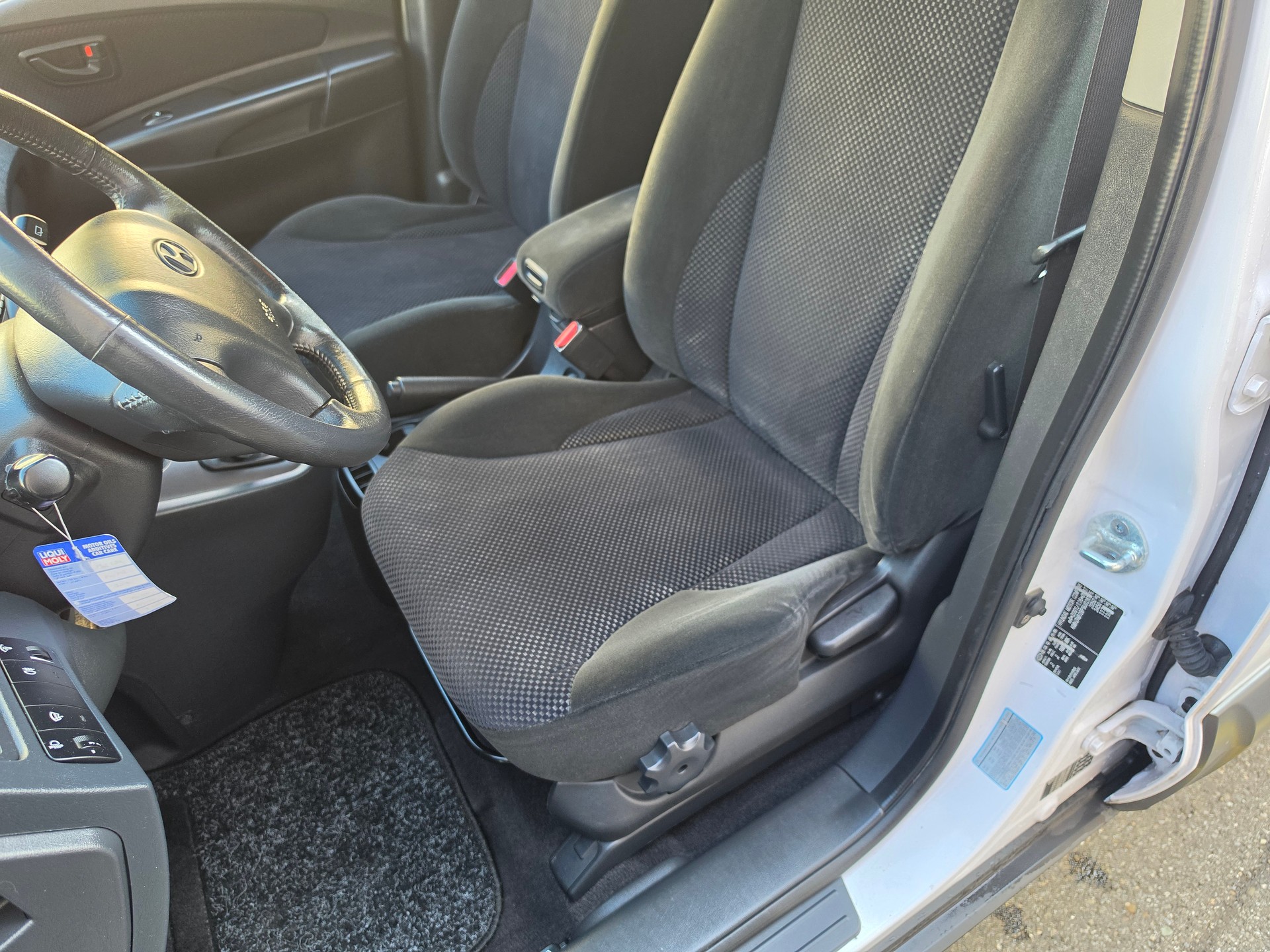HYUNDAI Tucson 2.0 Comf. City 2WD-image-9