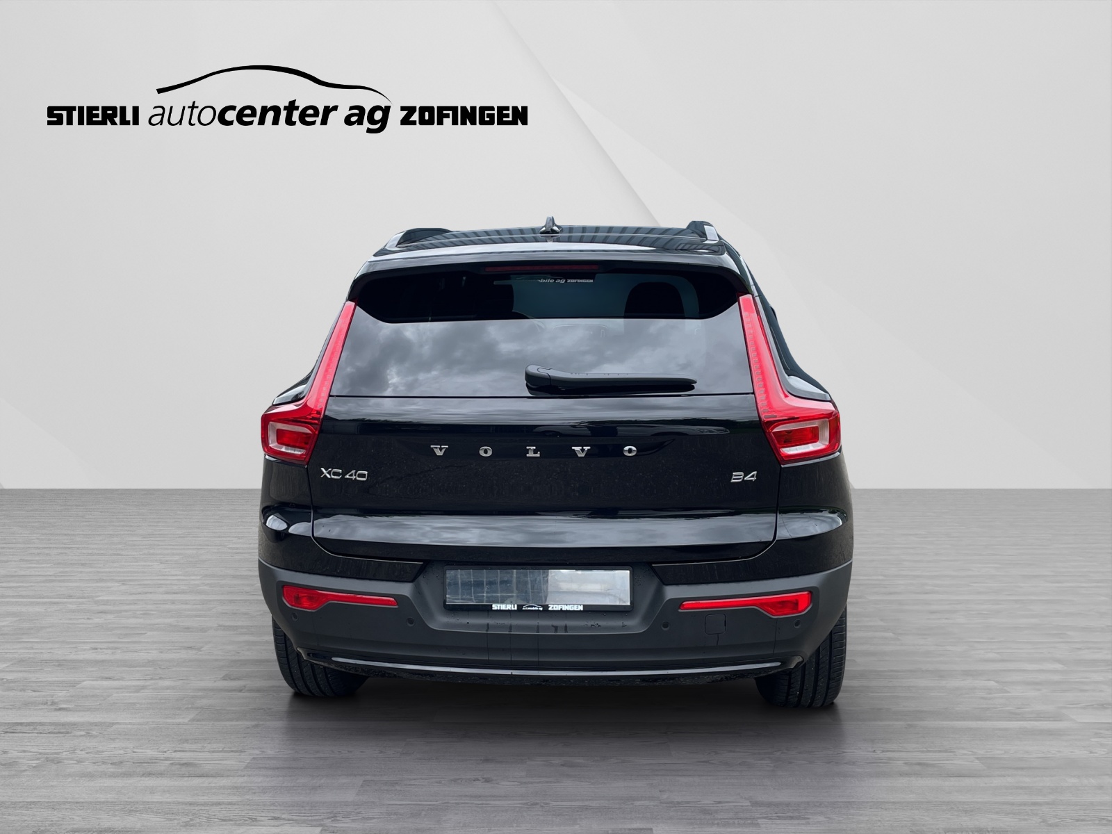 VOLVO XC40 2.0 B4 MH Plus Dark-image-5