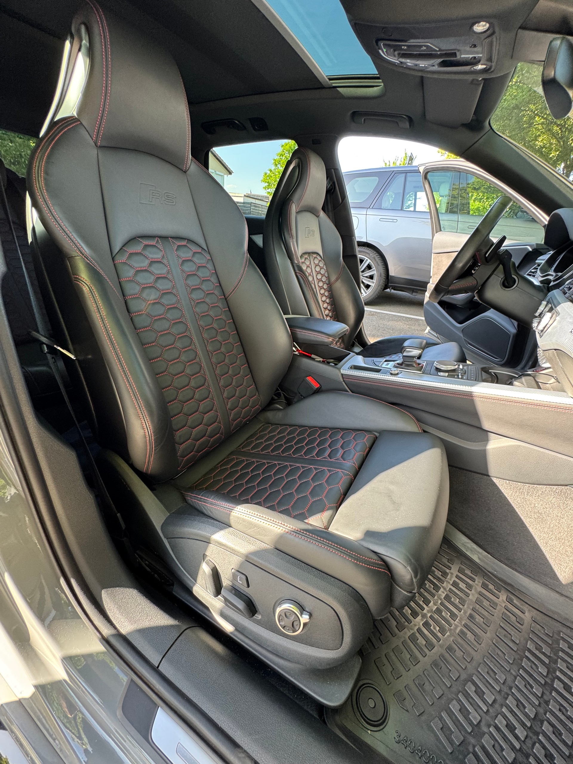 AUDI RS4 Avant 2.9 TFSI quattro tiptronic-image-9