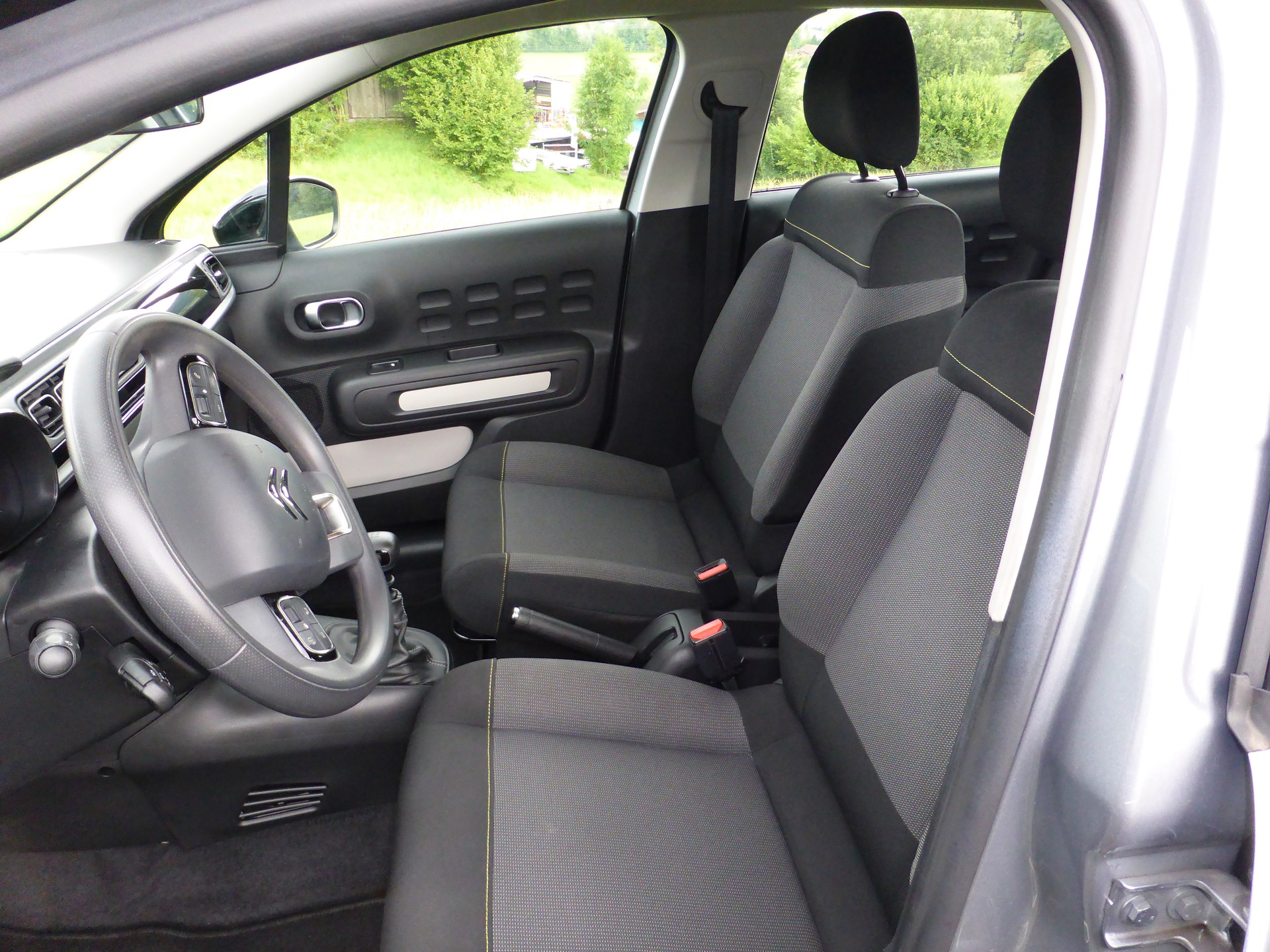 CITROEN C3 1.2i PureTech Feel-image-11