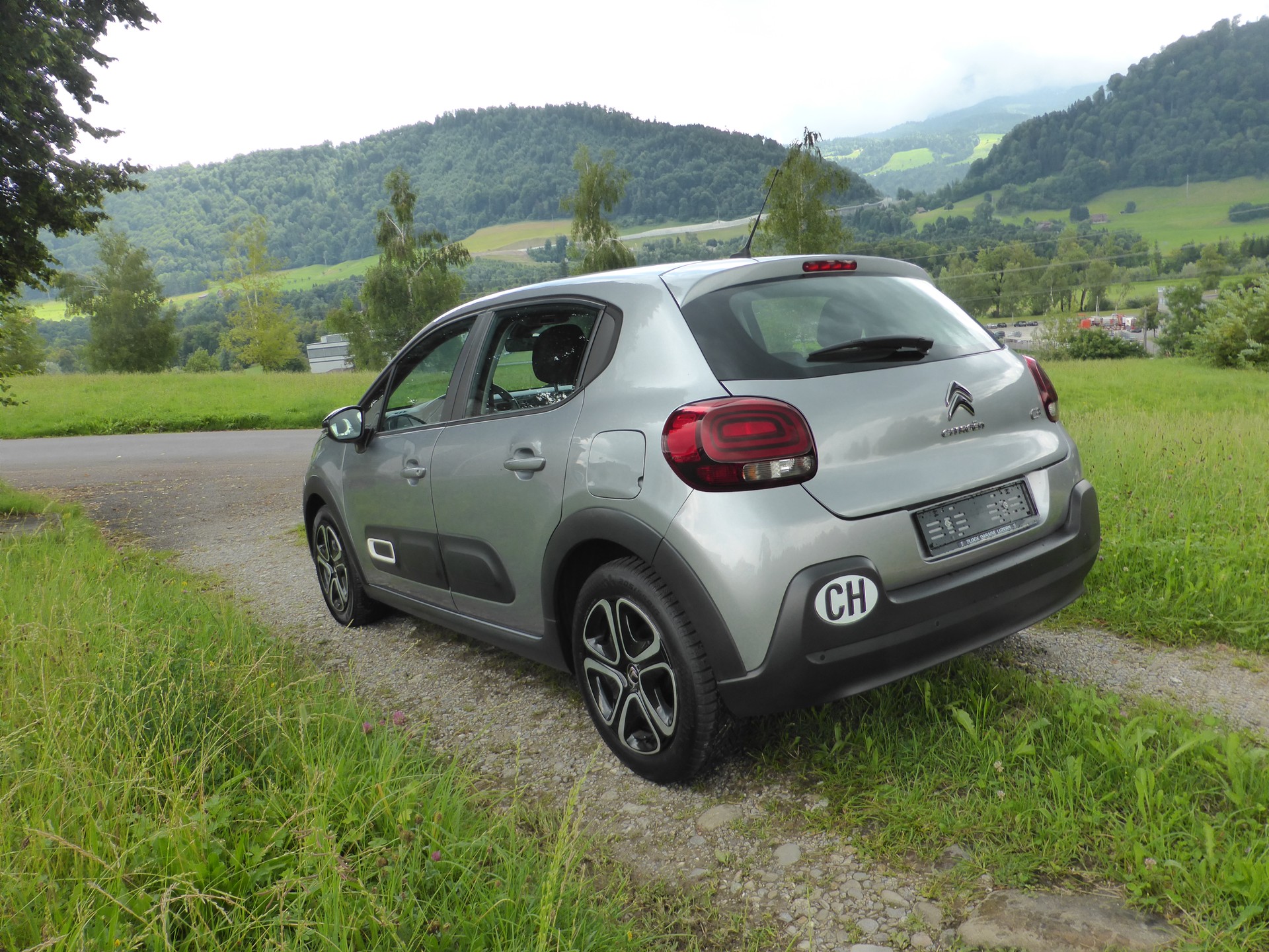 CITROEN C3 1.2i PureTech Feel-image-1