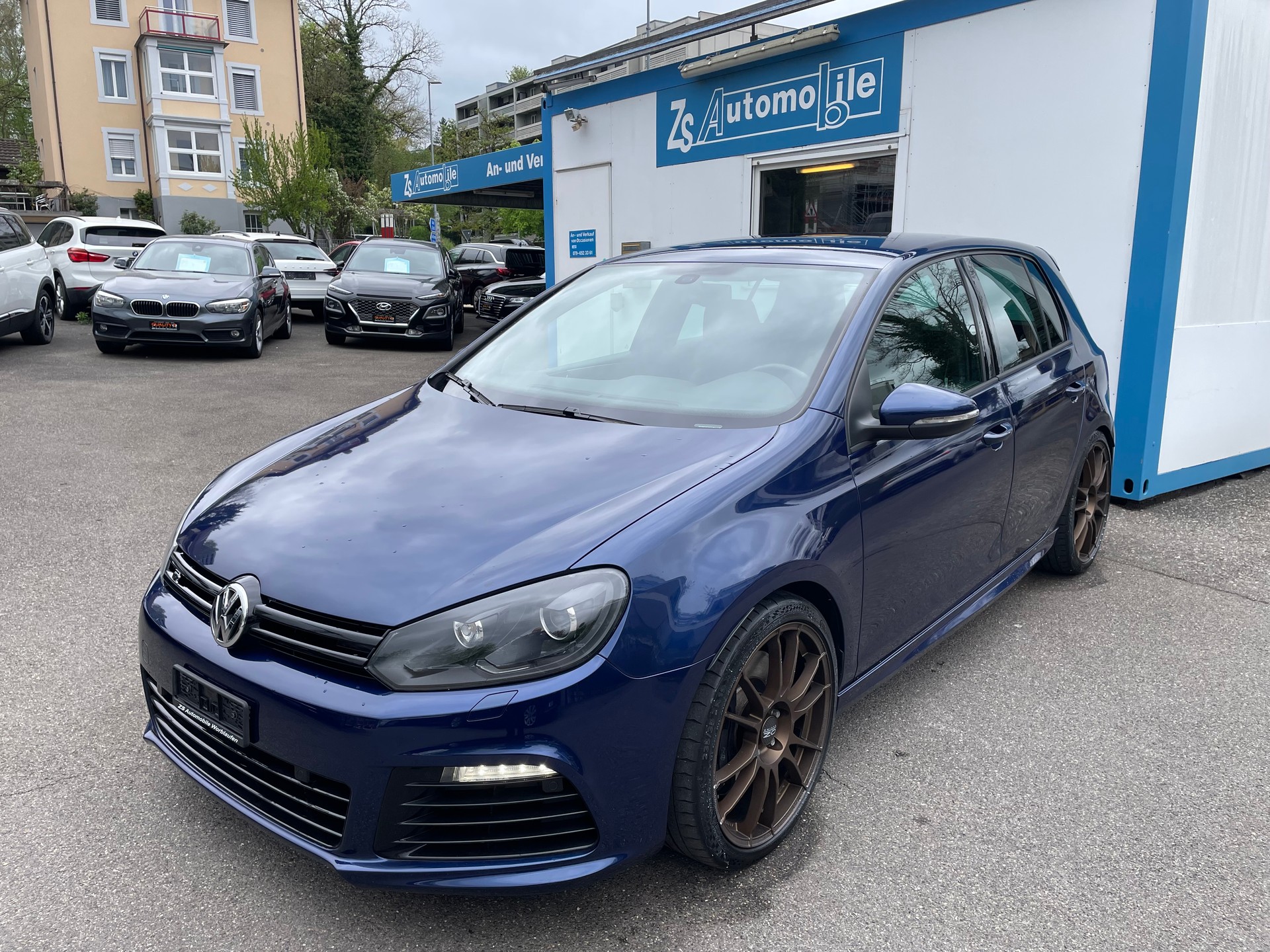 VW Golf 2.0 TSI R 4Motion-image-0
