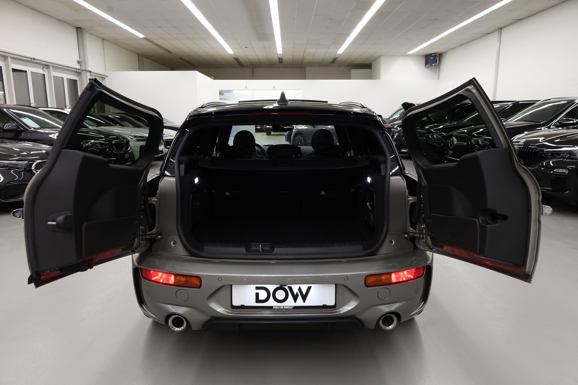 MINI Clubman F54 2.0i John Cooper Works ALL4-image-11