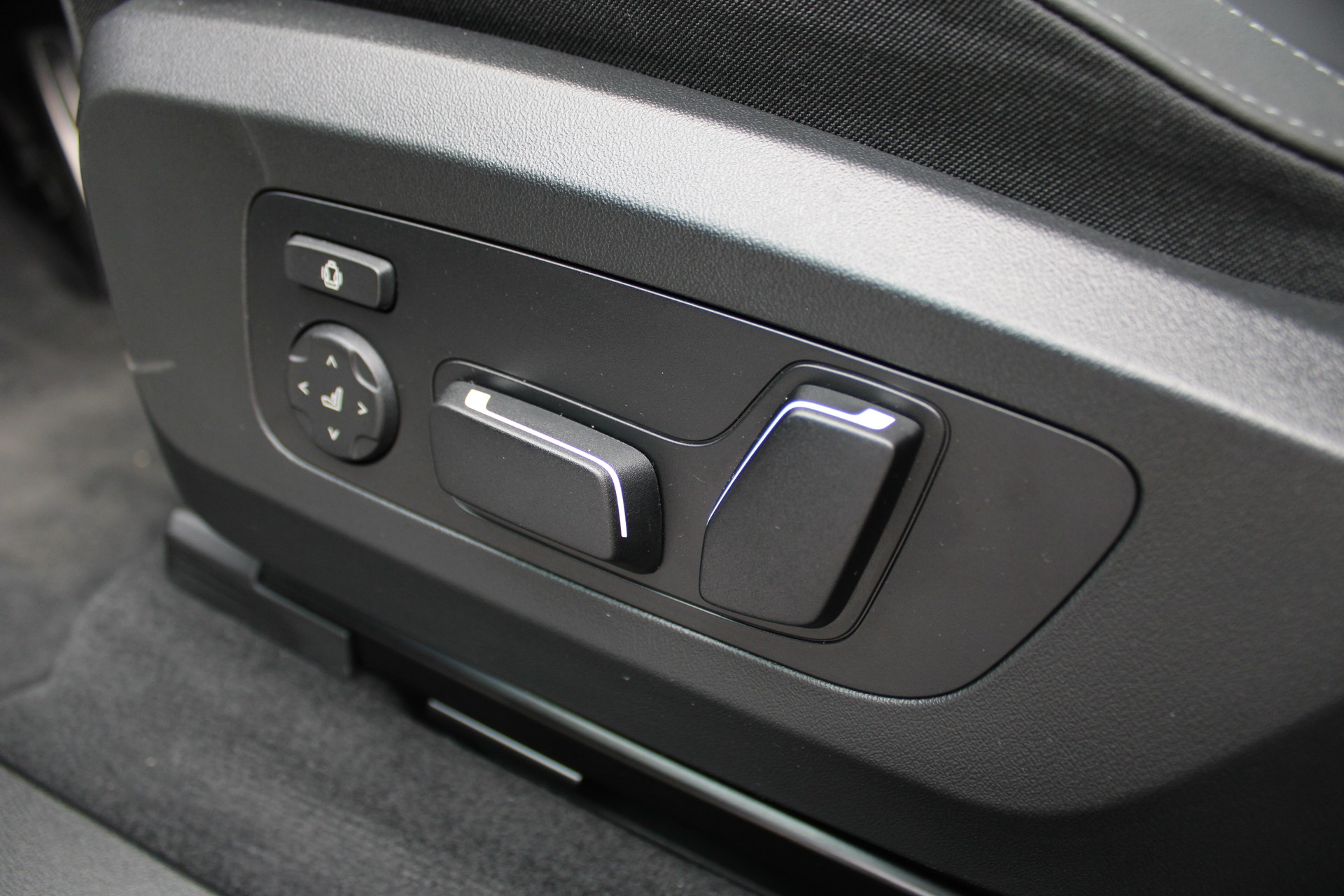BMW X3 xDr 48V 20d M Sport-image-11