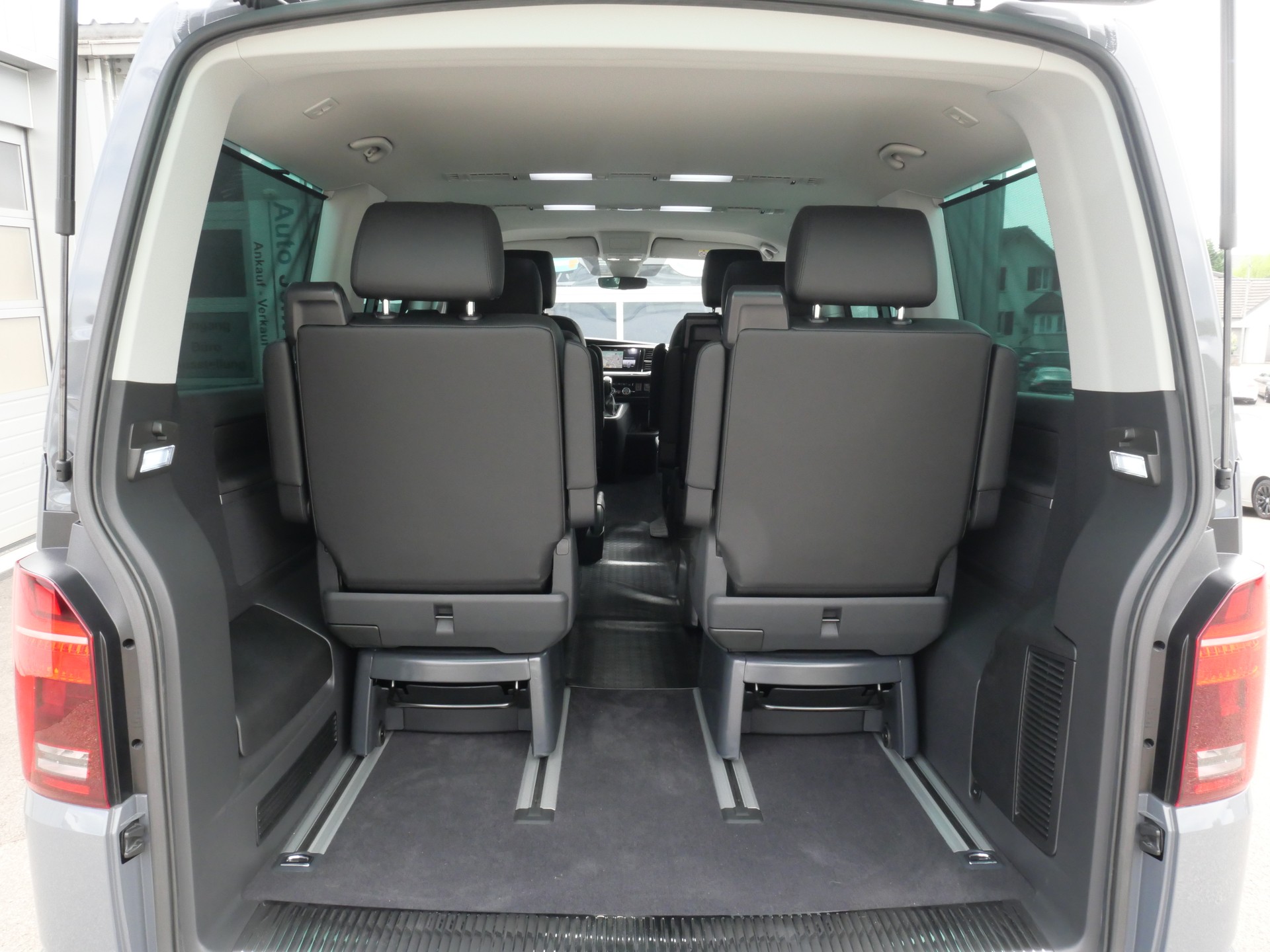 VW T6.1 Multivan 2.0 Bi-TDI Generation Six Highline 4Motion DSG *Neuzustand, CH-Auto*-image-7