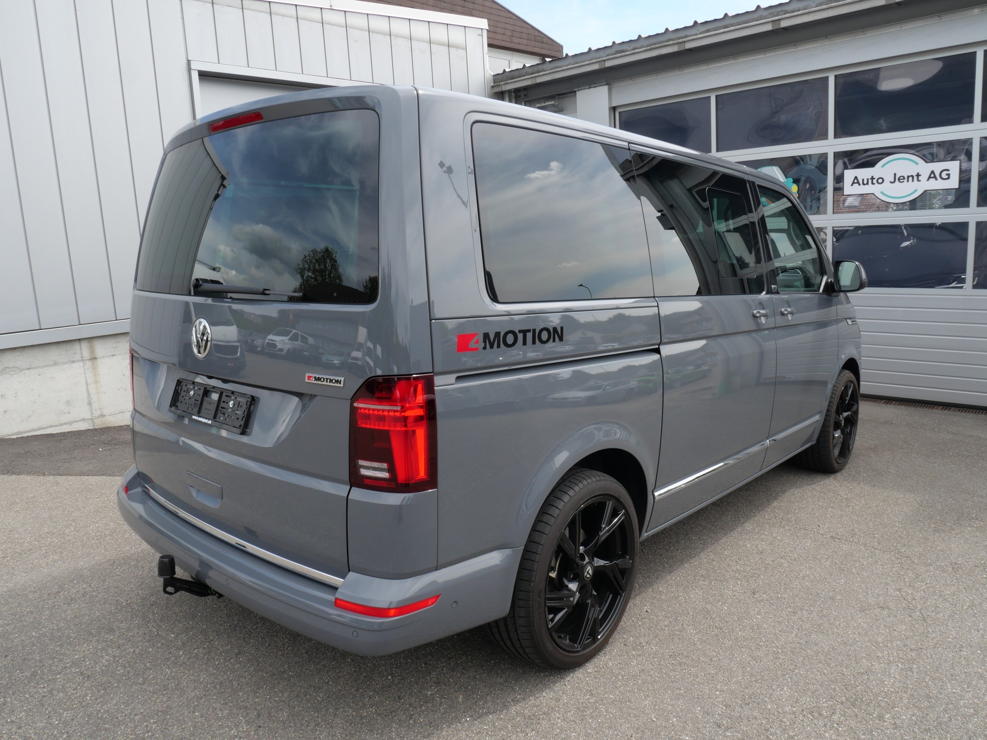 VW T6.1 Multivan 2.0 Bi-TDI Generation Six Highline 4Motion DSG *Neuzustand, CH-Auto*-showroom-element-3