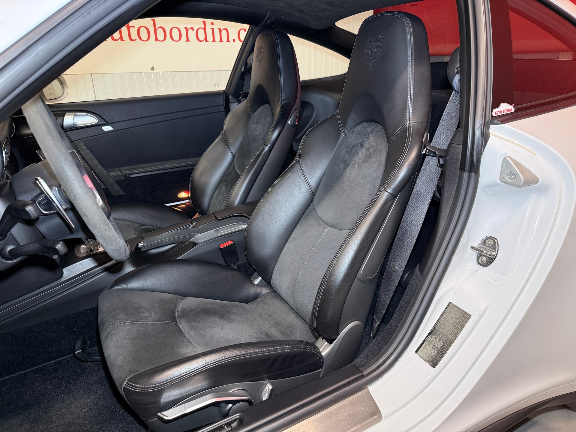PORSCHE 911 Carrera GTS PDK „Carraraweiss“ Alcantara / Centerlock /Sport Chrono & -auspuff-image-5