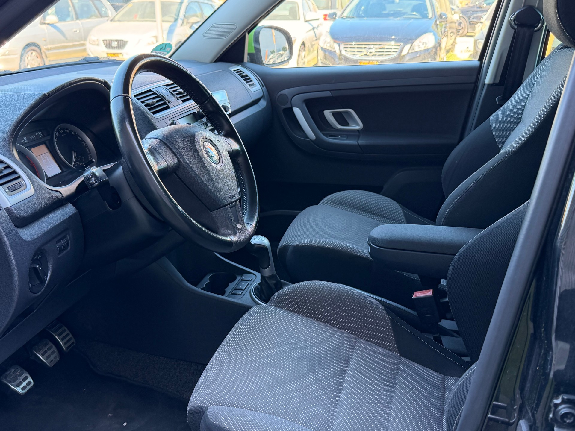 SKODA Fabia 1.9 TDI Sport Edition-image-10