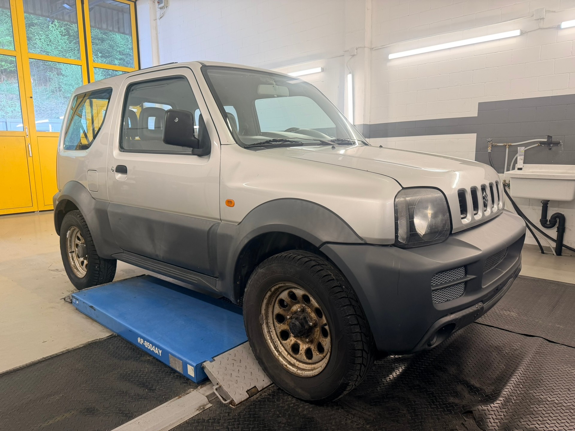 SUZUKI Jimny 1.3 16V Country-showroom-element-2