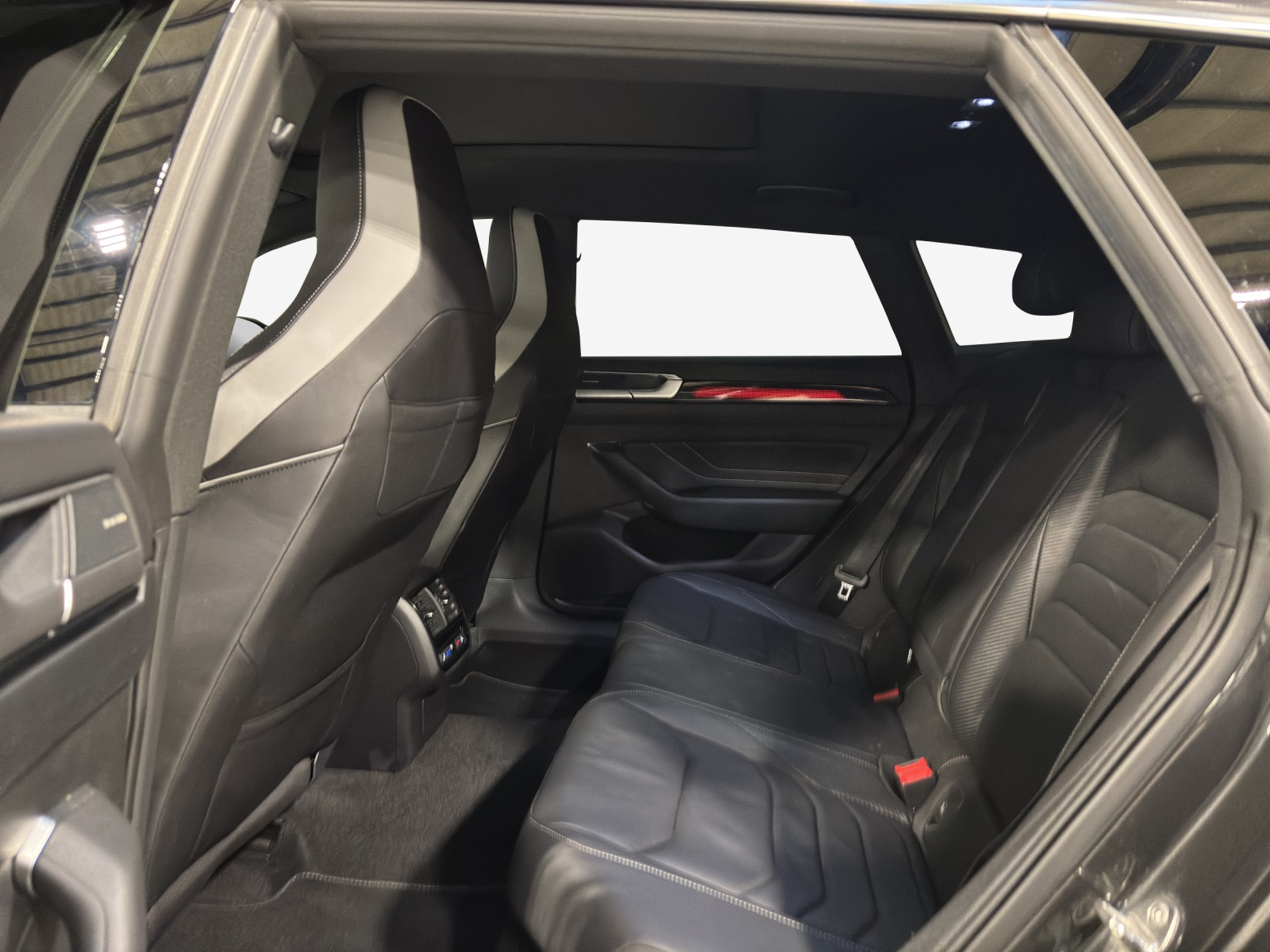 VW Arteon SB 2.0 TSI R-Line 4Motion DSG-image-11