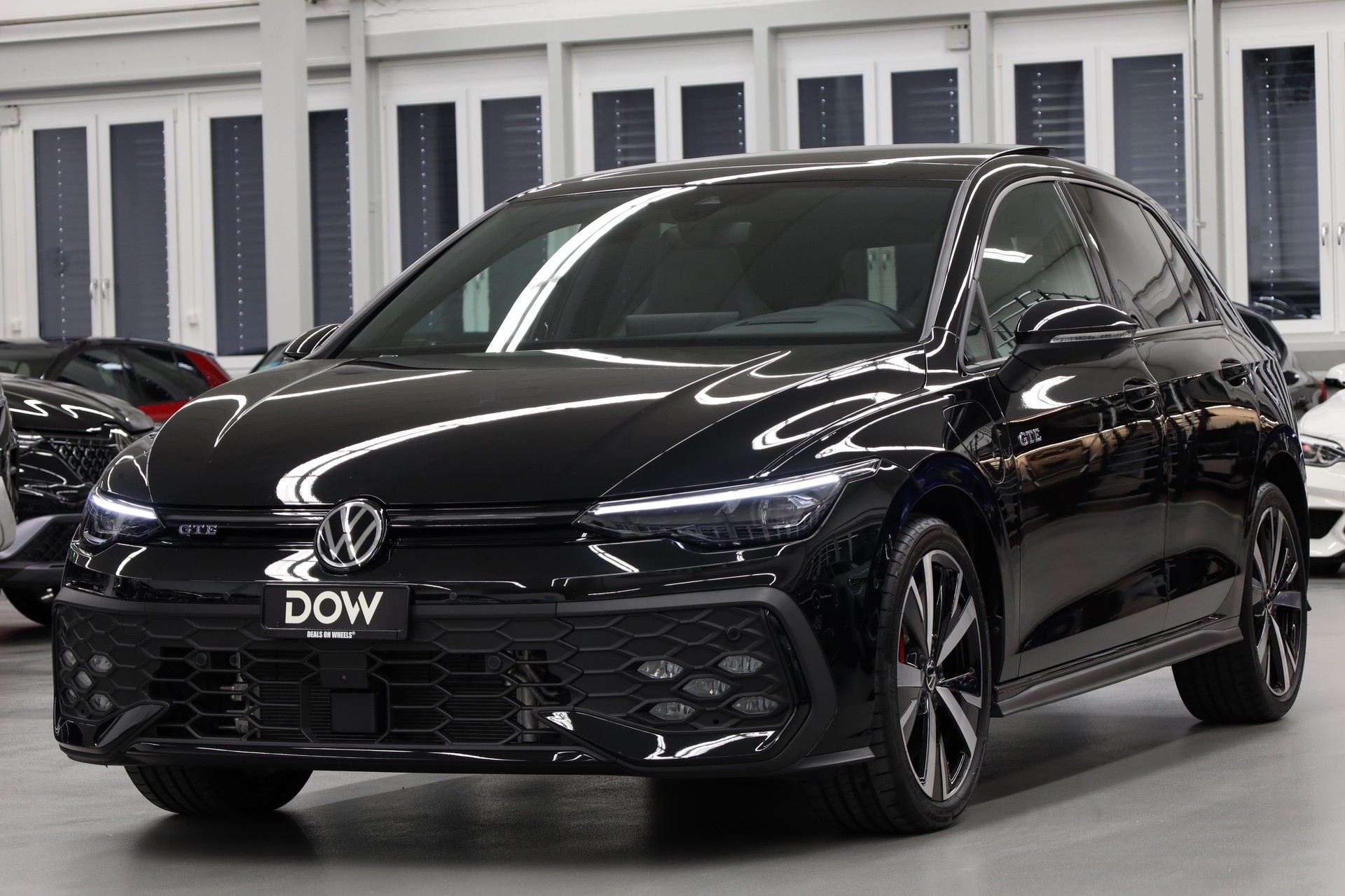 VW Golf VIII 1.5 TSI PHEV GTE DSG-image-2