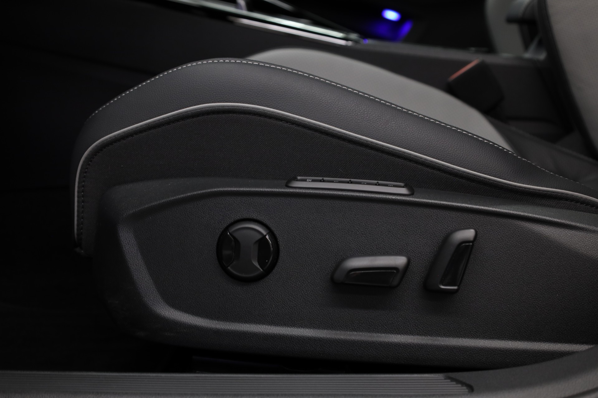 VW Golf VIII 1.5 TSI PHEV GTE DSG-image-23