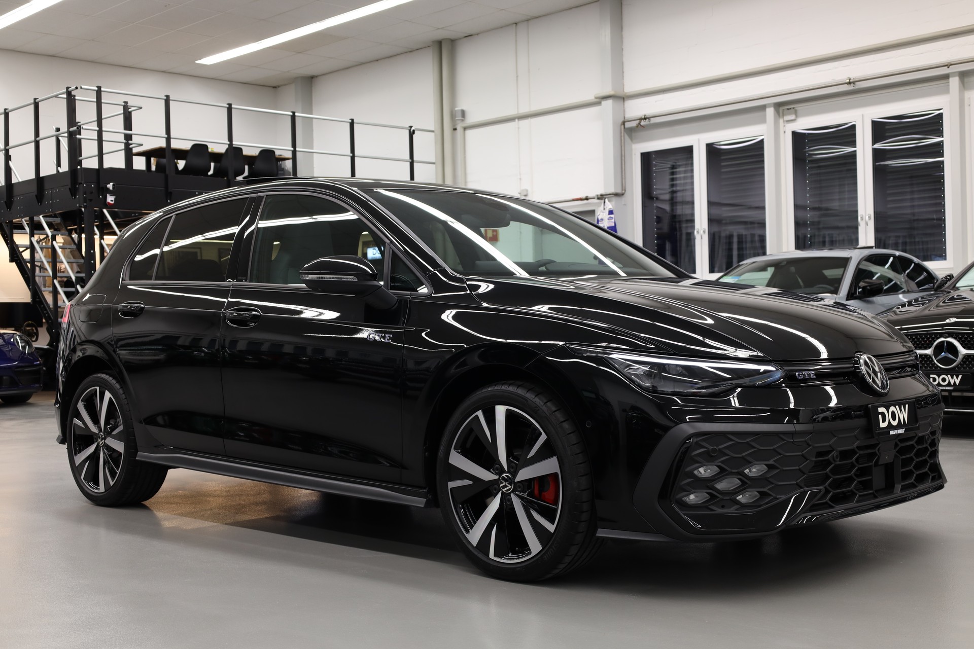 VW Golf VIII 1.5 TSI PHEV GTE DSG-image-1