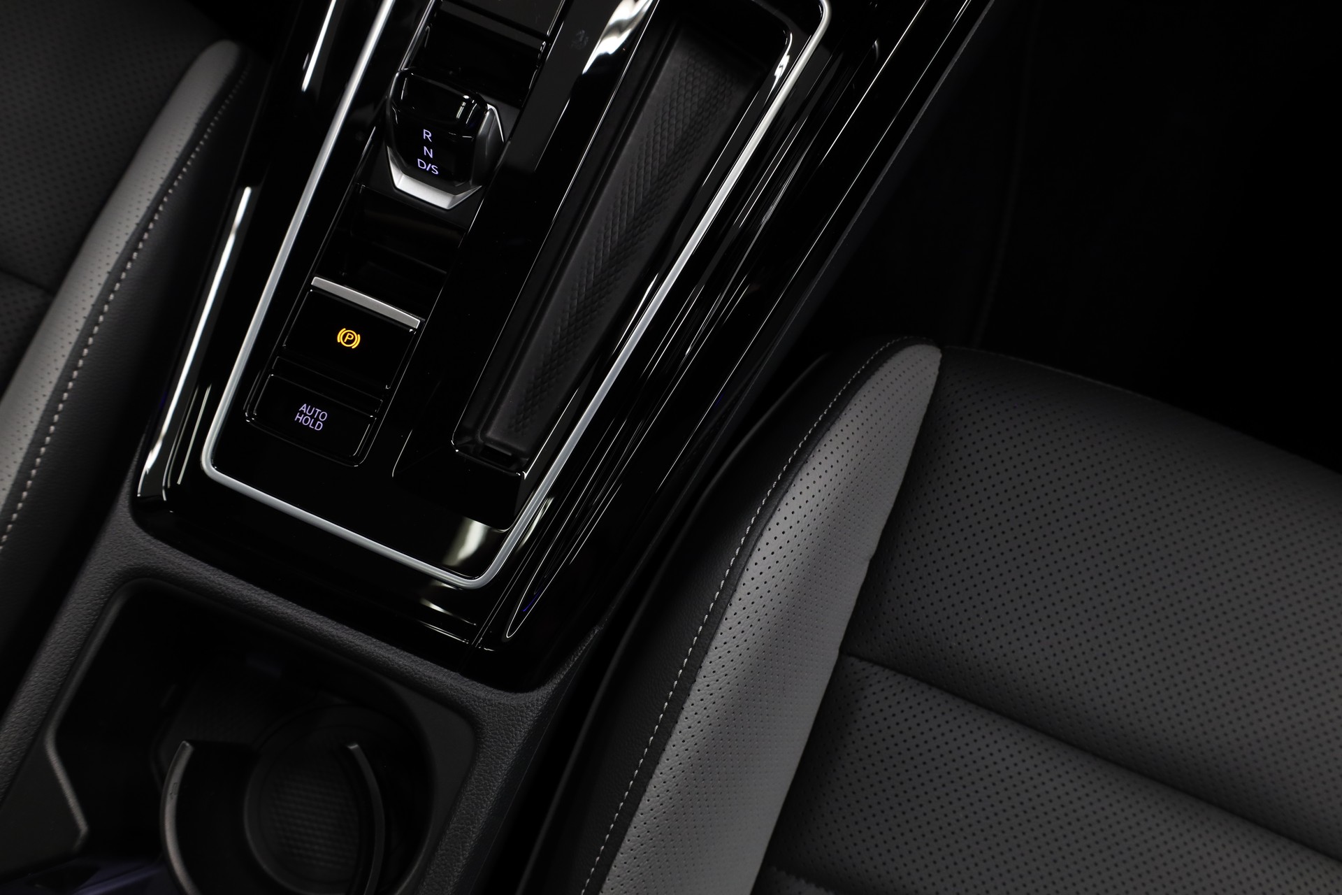 VW Golf VIII 1.5 TSI PHEV GTE DSG-image-22