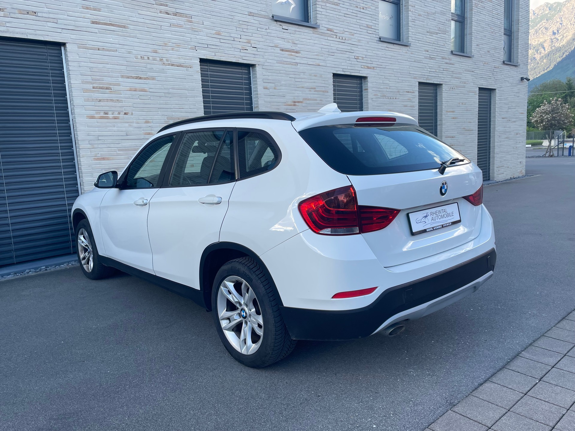 BMW X1 xDrive 18d Sport Line Steptronic-image-11