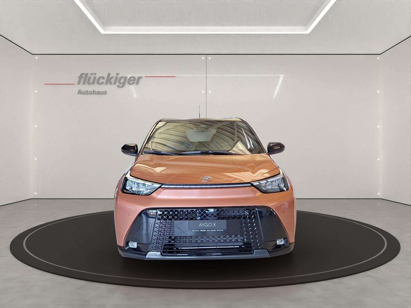 TOYOTA Aygo X 1.5 VVT-i HSD Style-showroom-element-1