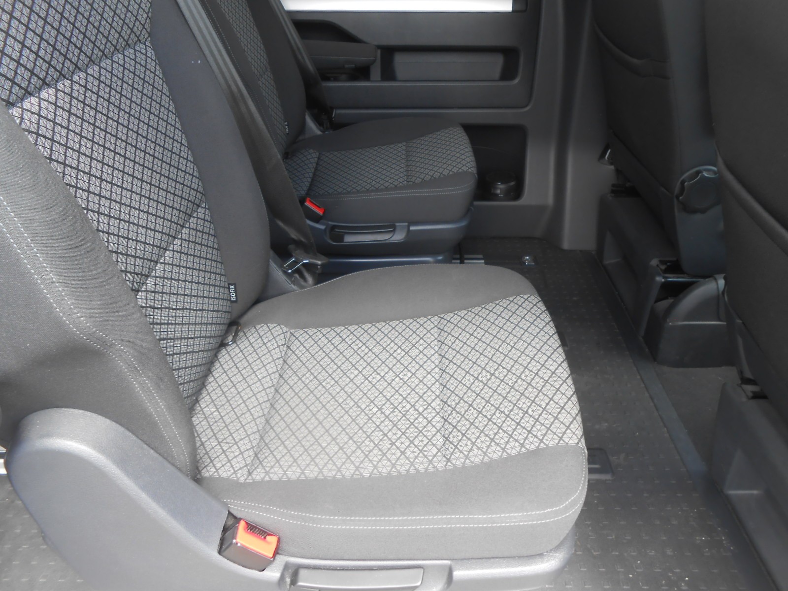 VW T6.1 Multivan 2.0 TDI Trendline 4Motion DSG-image-14