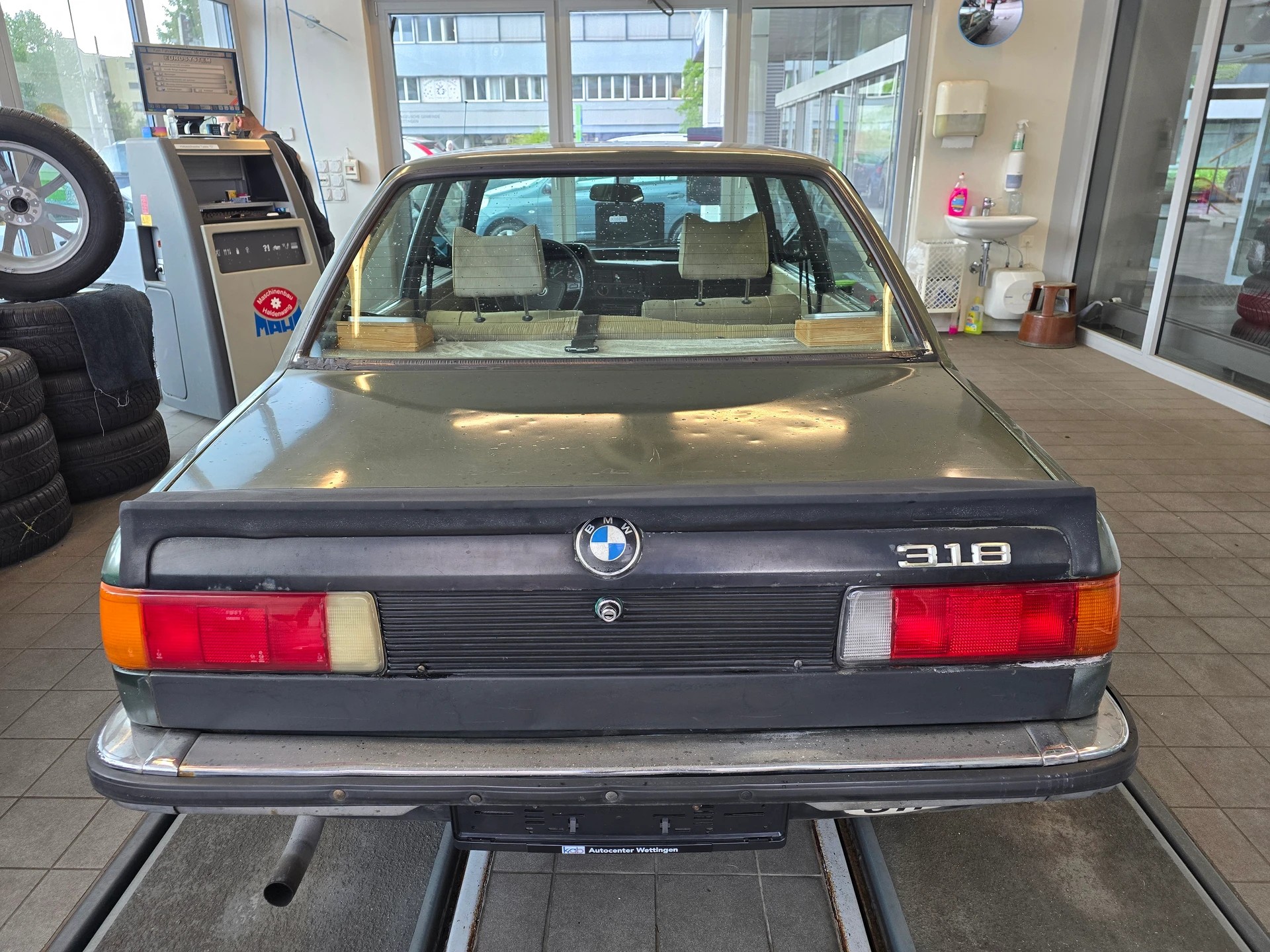 BMW 318 I-image-2