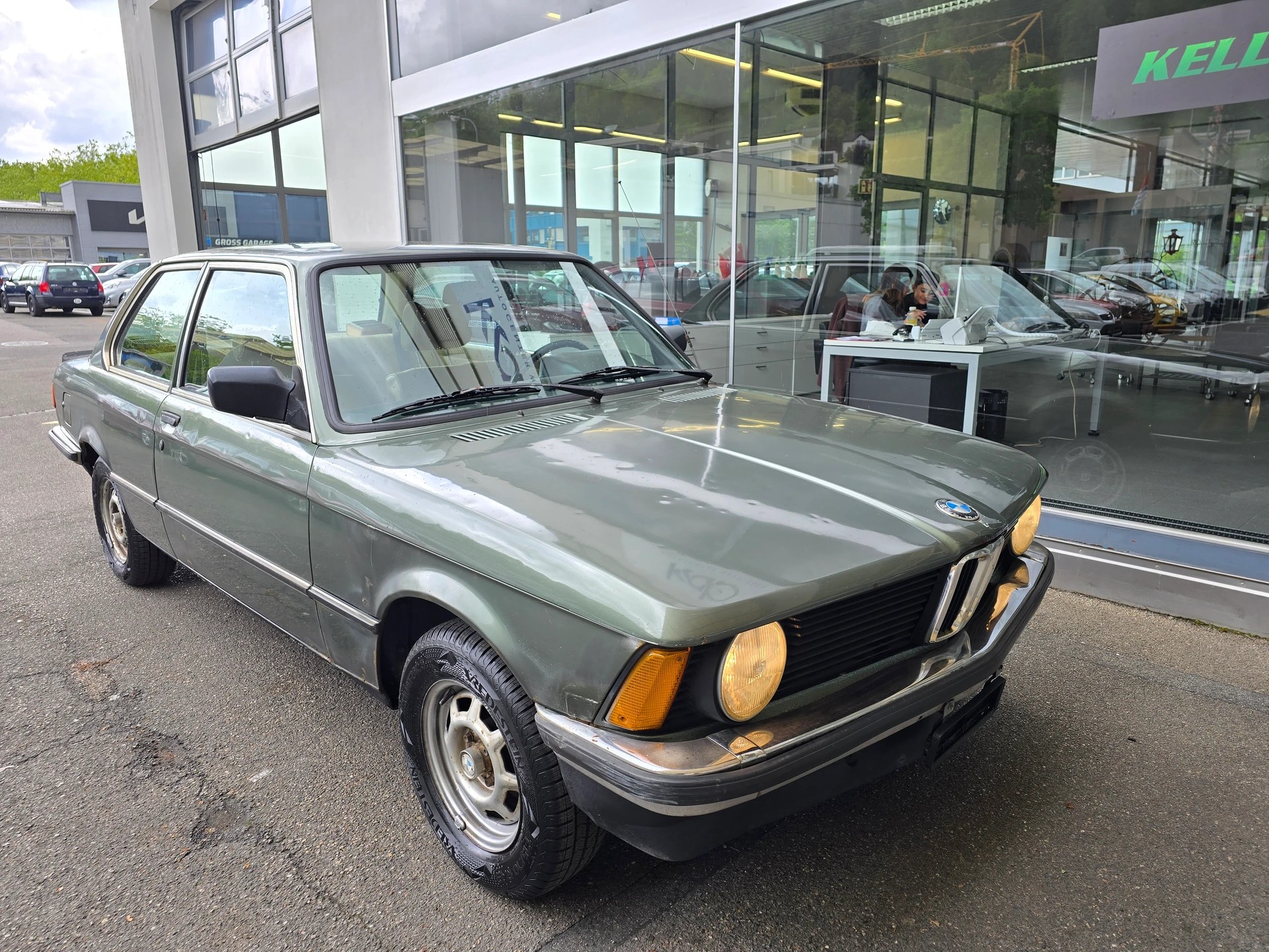BMW 318 I-image-1