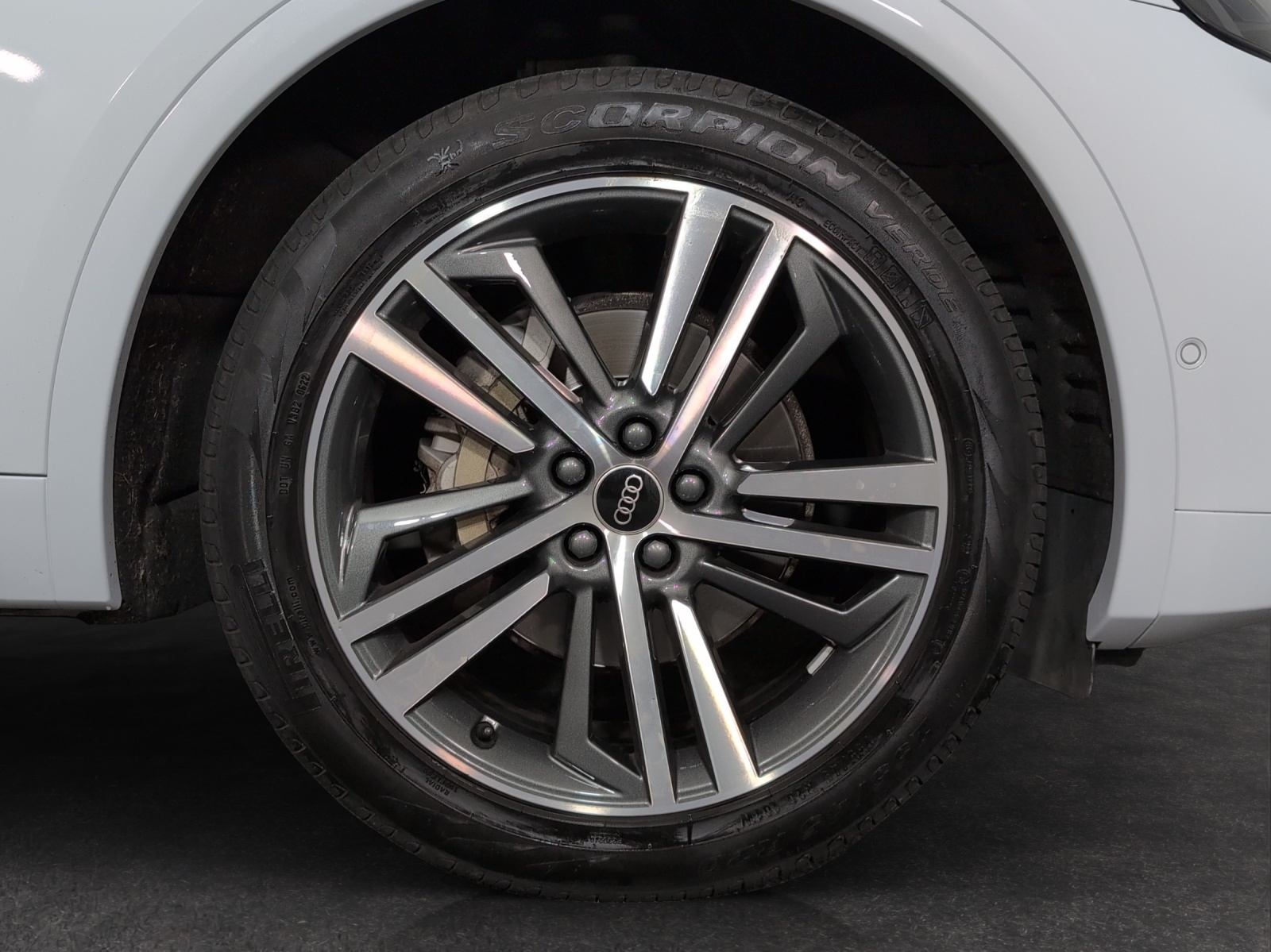 AUDI Q5 Sportback 40 TDI Blackedition quattro S-tronic-image-4