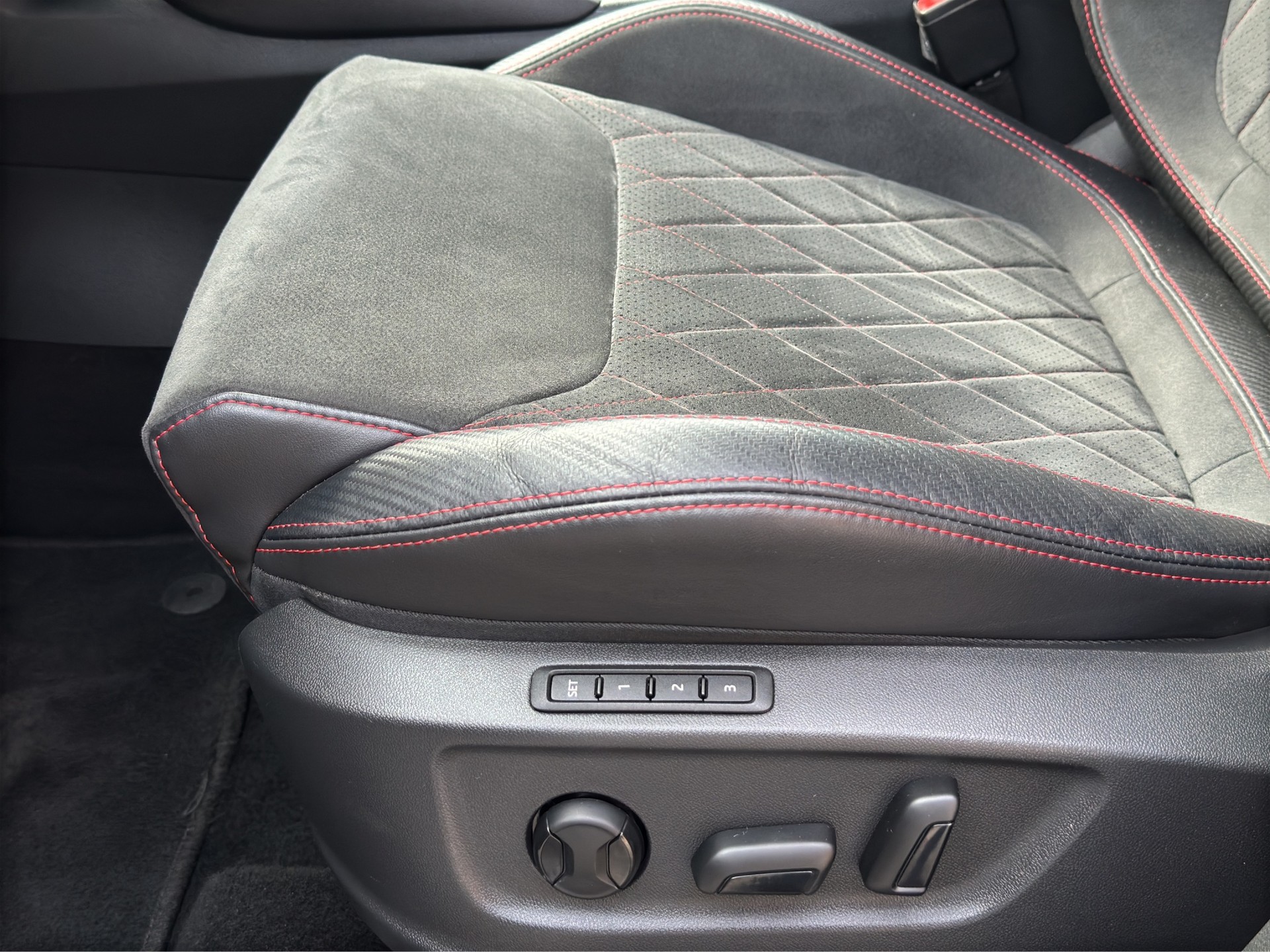 SKODA Kodiaq RS 2.0 TSI 4x4-image-14