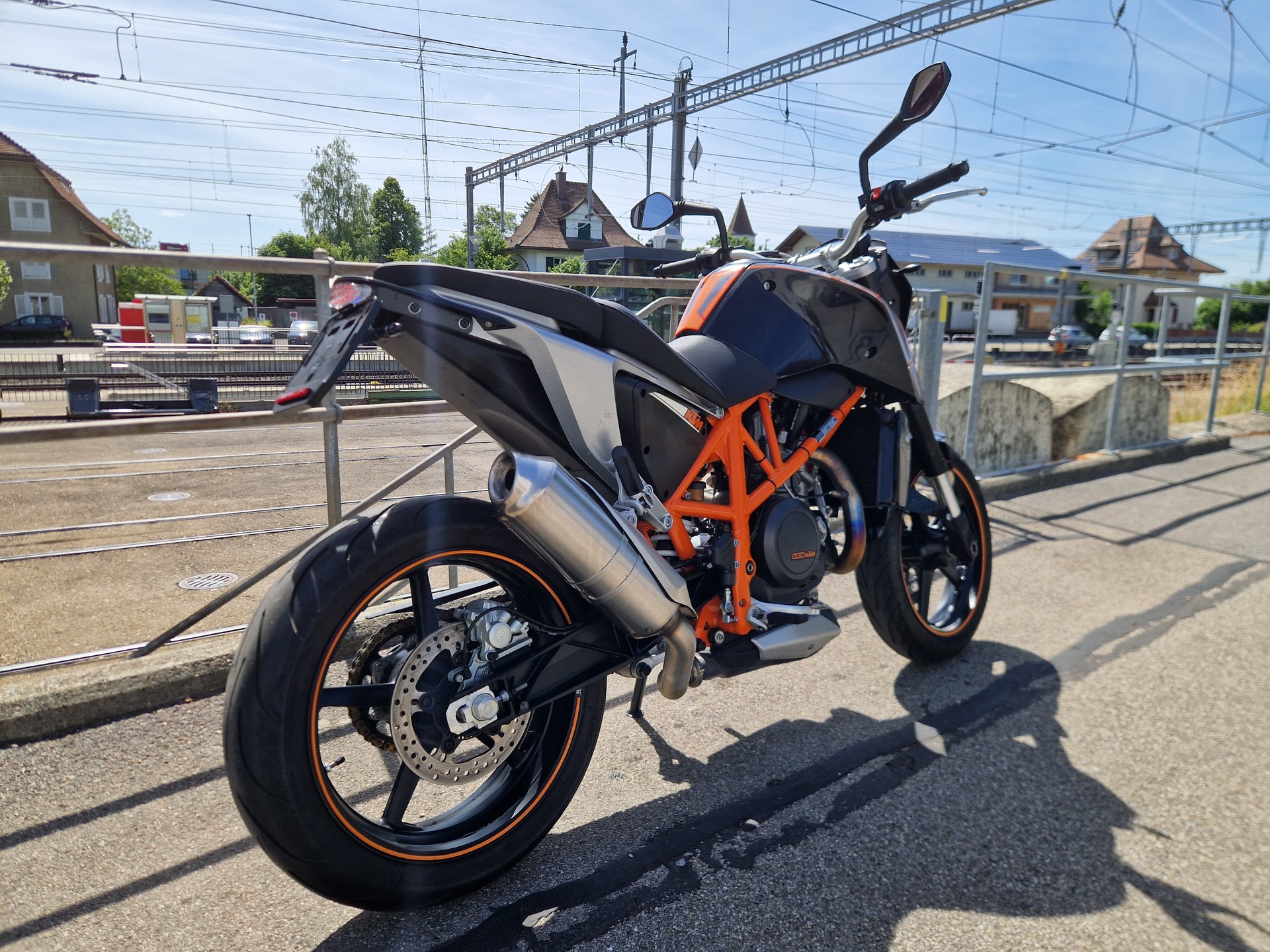 KTM 690 Duke ABS (35kW)-showroom-element-2