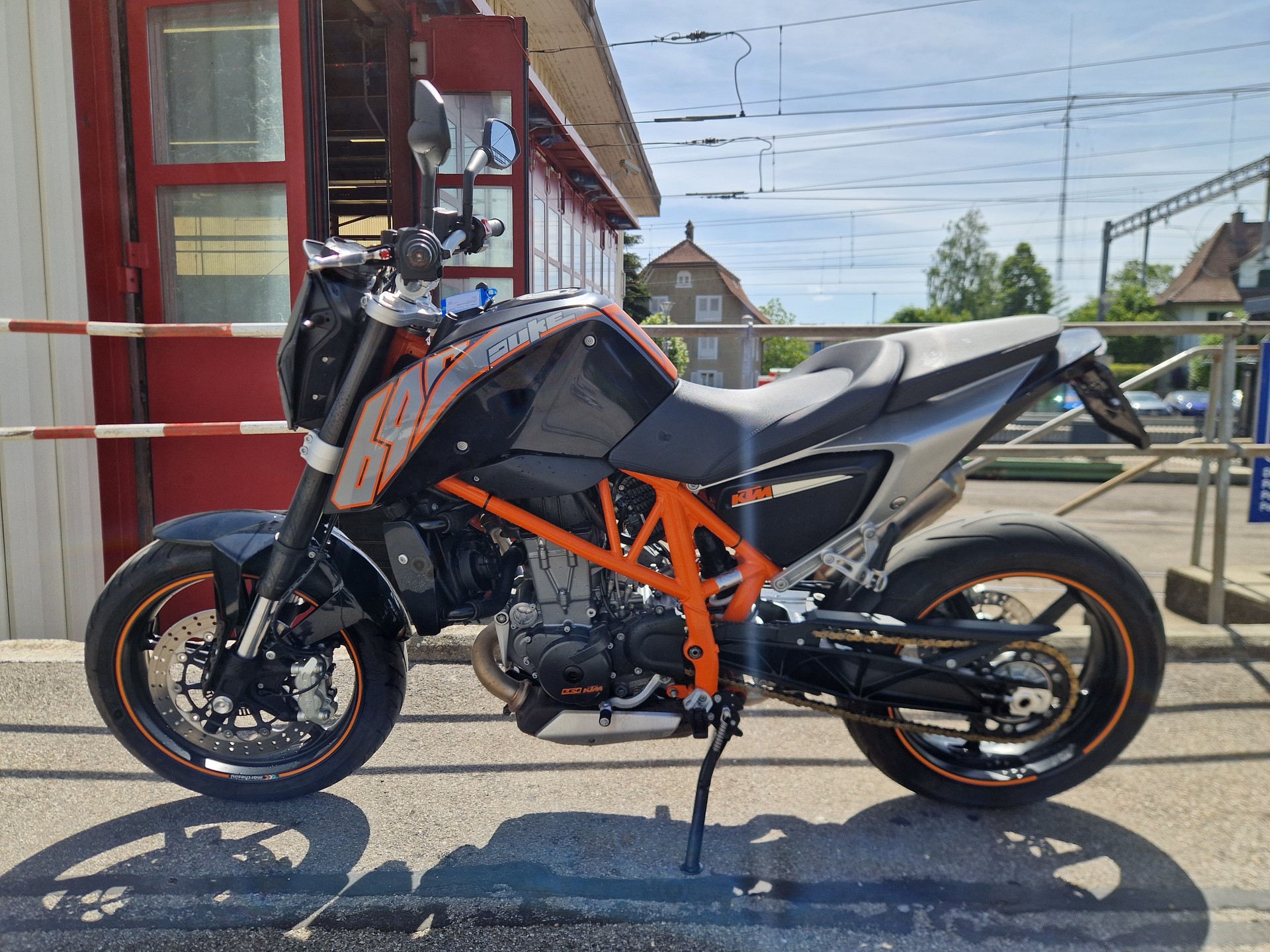 KTM 690 Duke ABS (35kW)-showroom-element-3