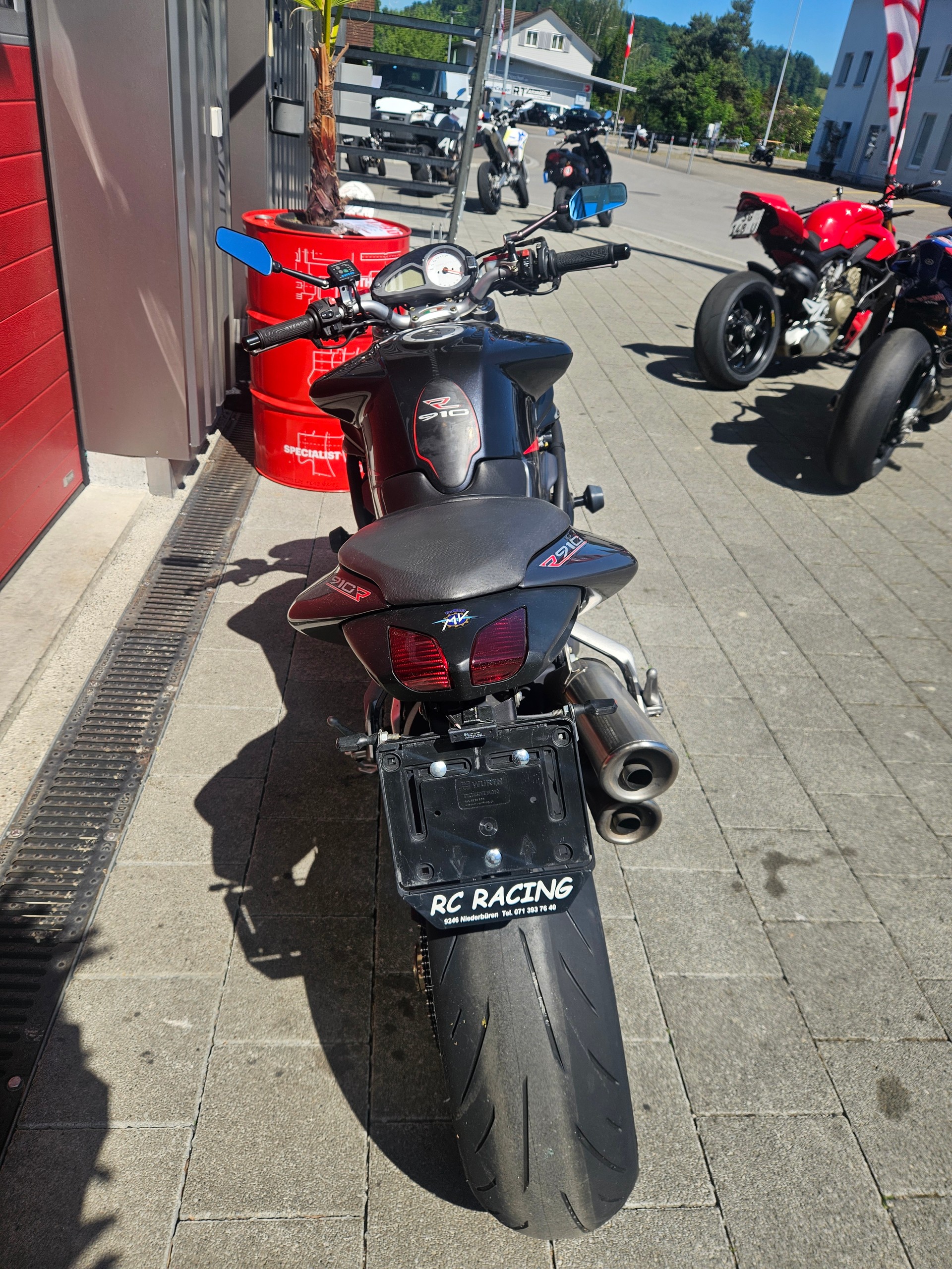 MV AGUSTA B4 Brutale 910-image-5