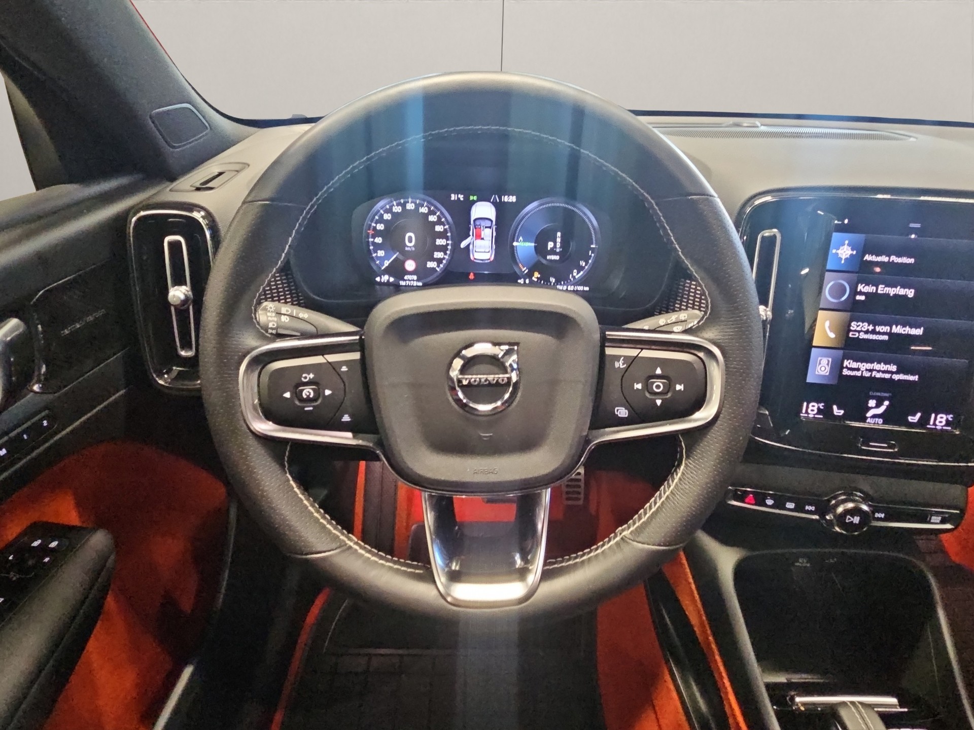 VOLVO XC40 1.5 T5 PiH R-Design-image-10