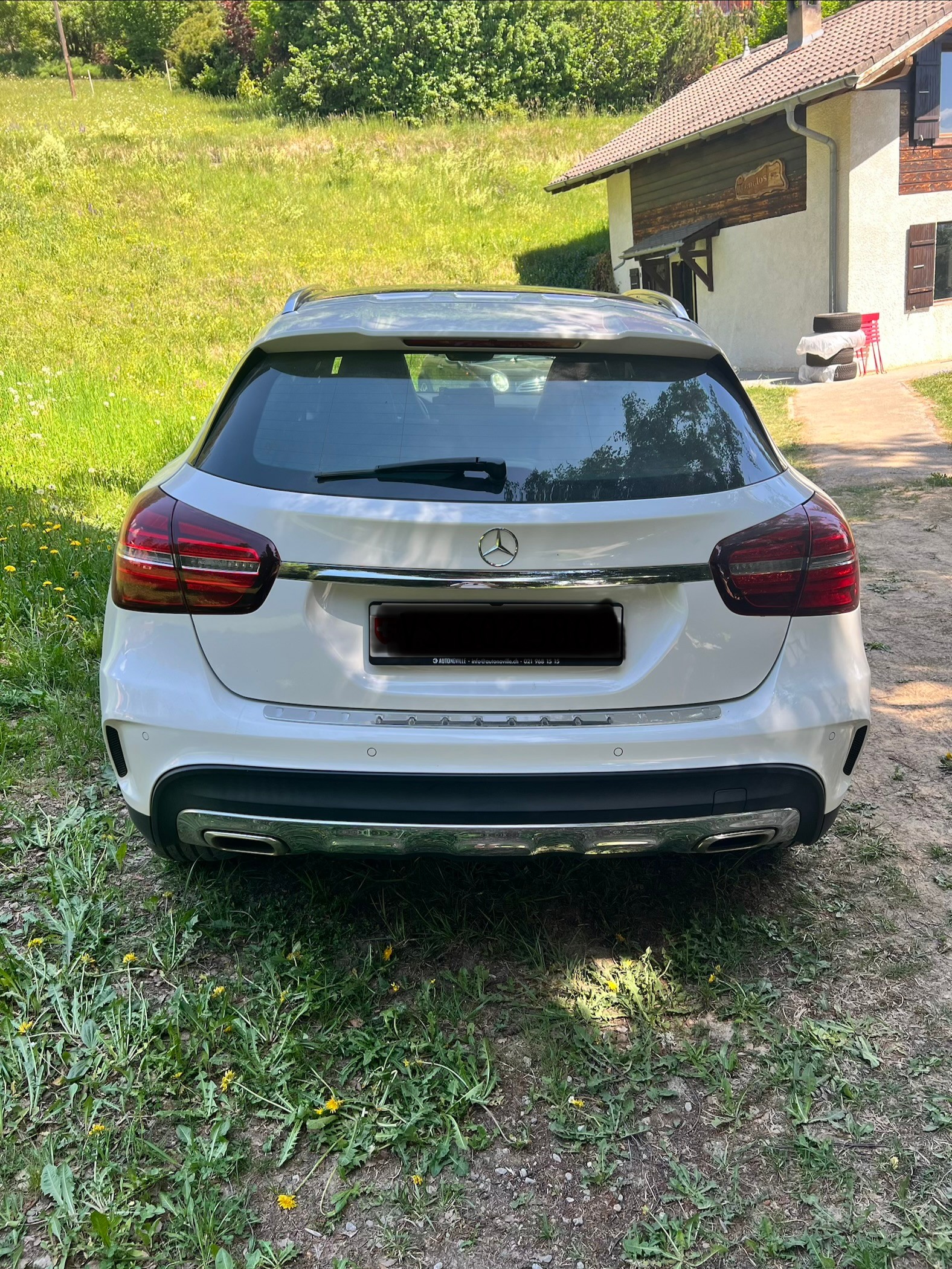 MERCEDES-BENZ GLA 220 4m-image-2