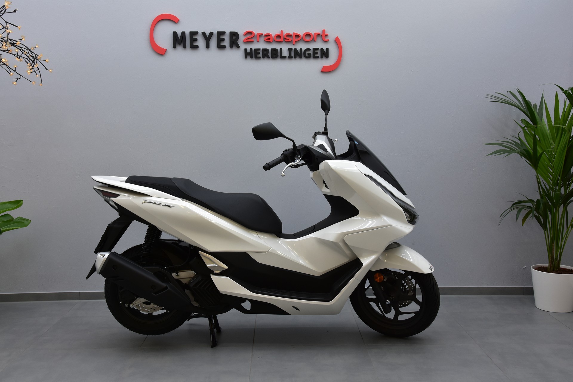 HONDA PCX 125 i ABS-showroom-element-1