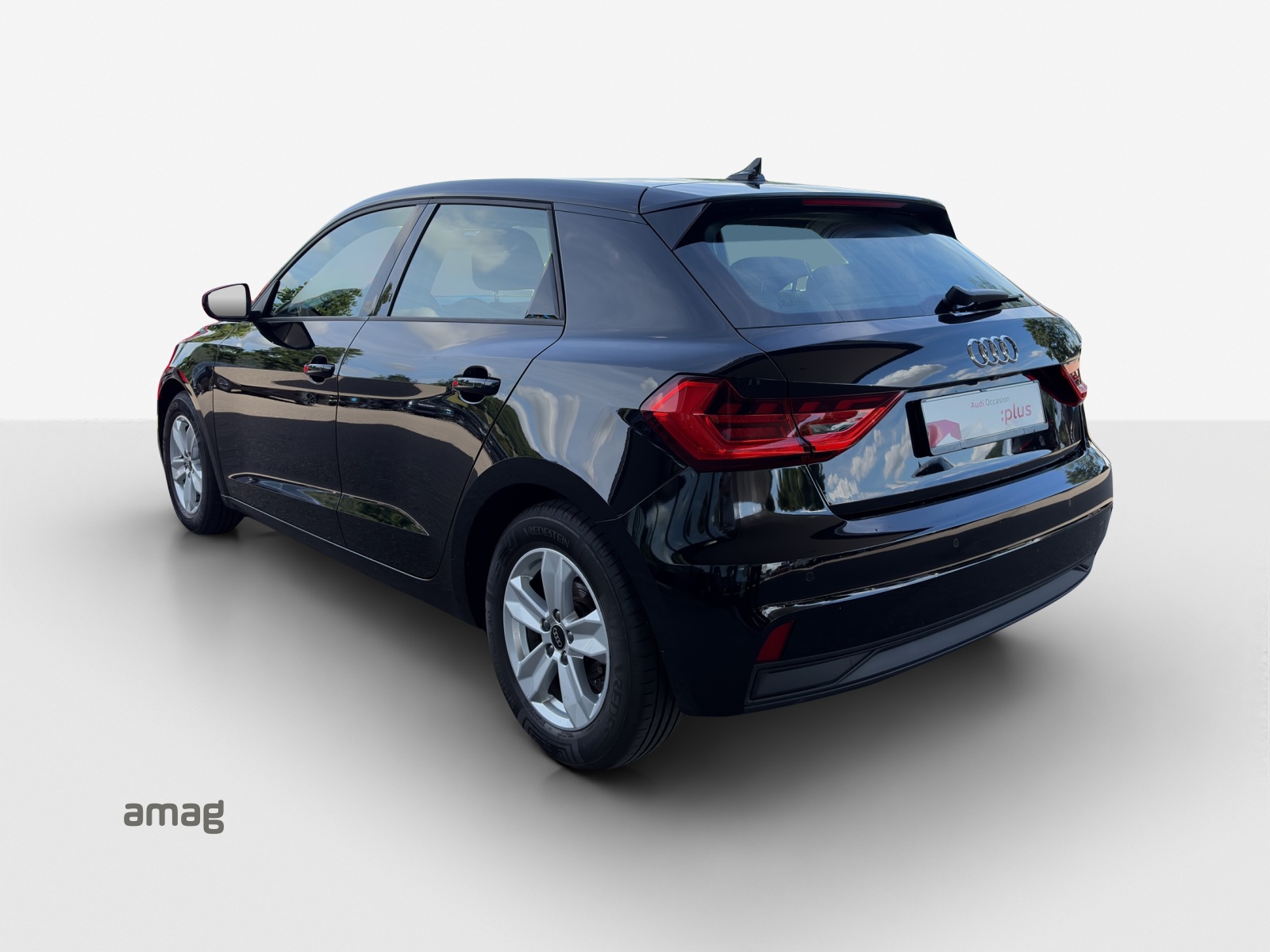 AUDI A1 Sportback 30 TFSI Attraction S-tronic-image-2