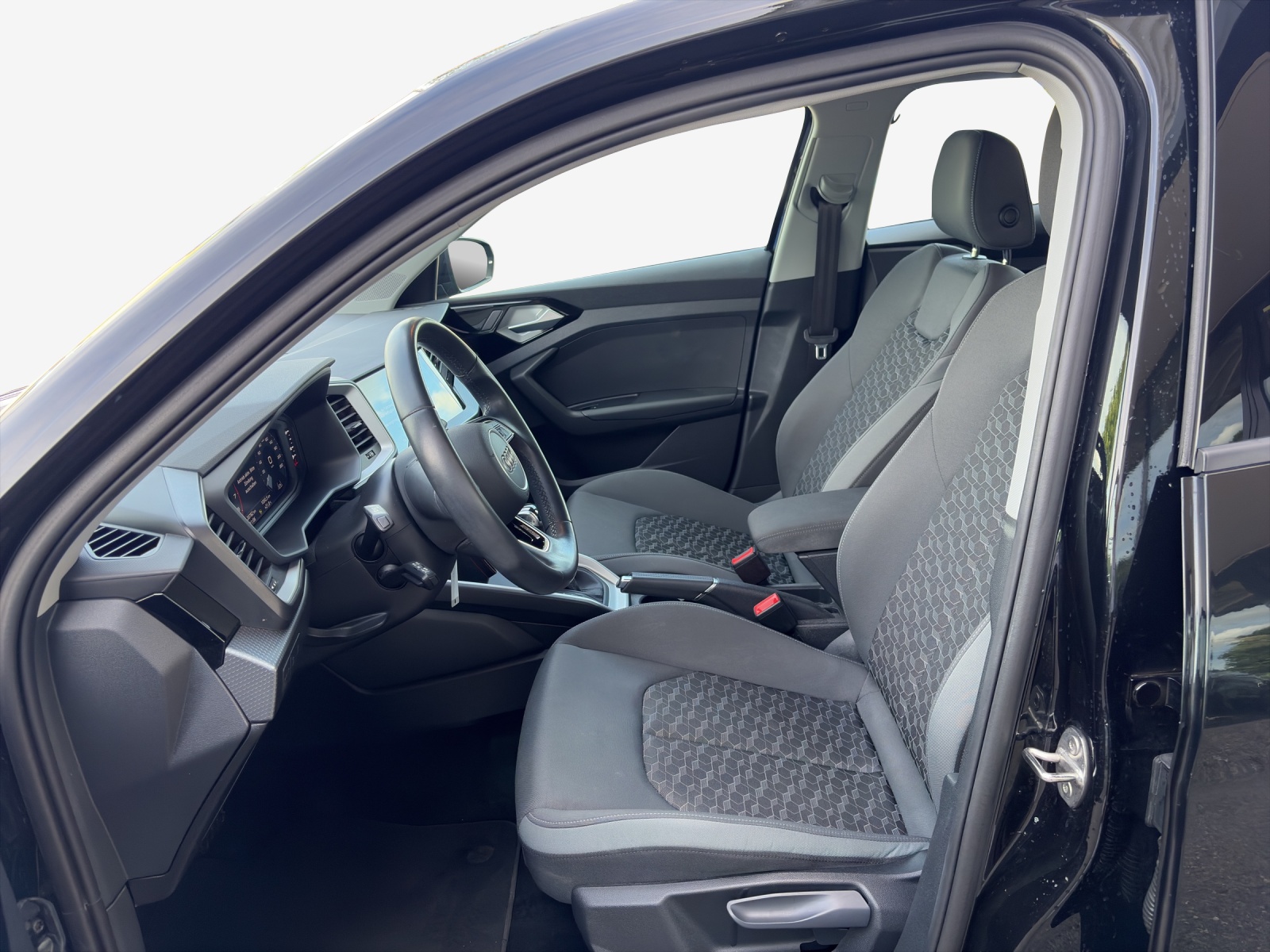 AUDI A1 Sportback 30 TFSI Attraction S-tronic-image-7