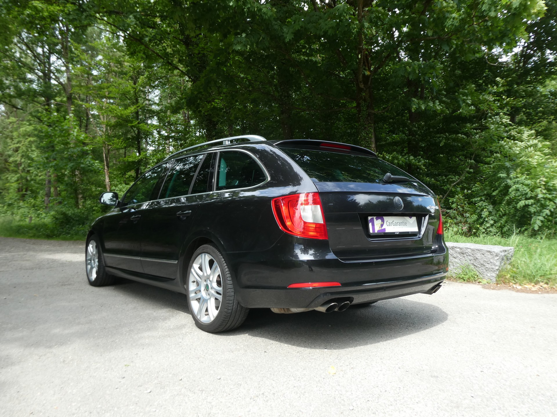 SKODA Superb Combi 2.0 TSI Elegance DSG-image-3