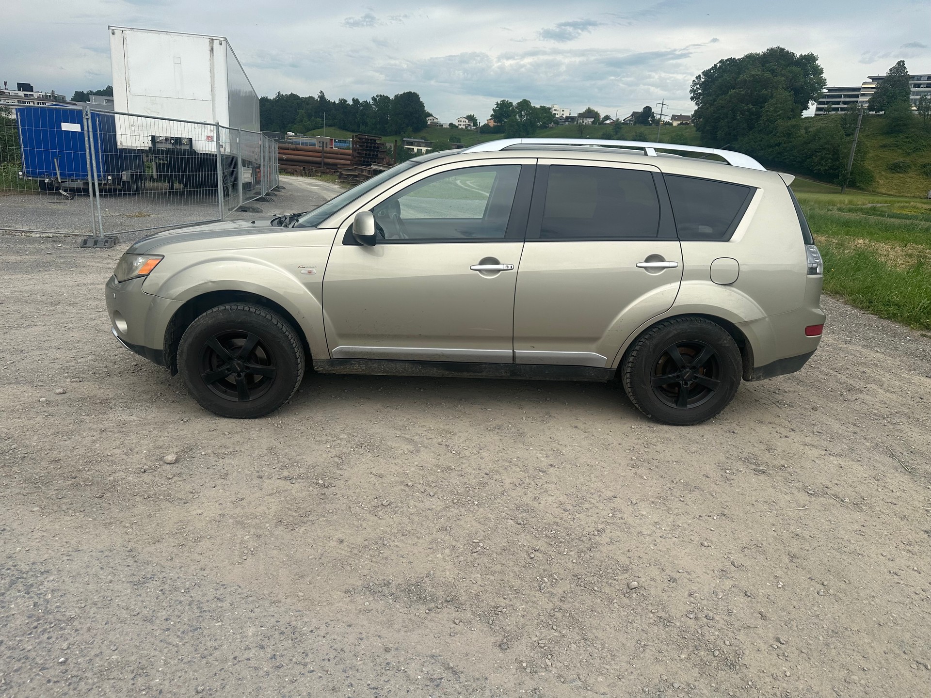 MITSUBISHI Outlander 2.2 DID Intense 4WD-image-1
