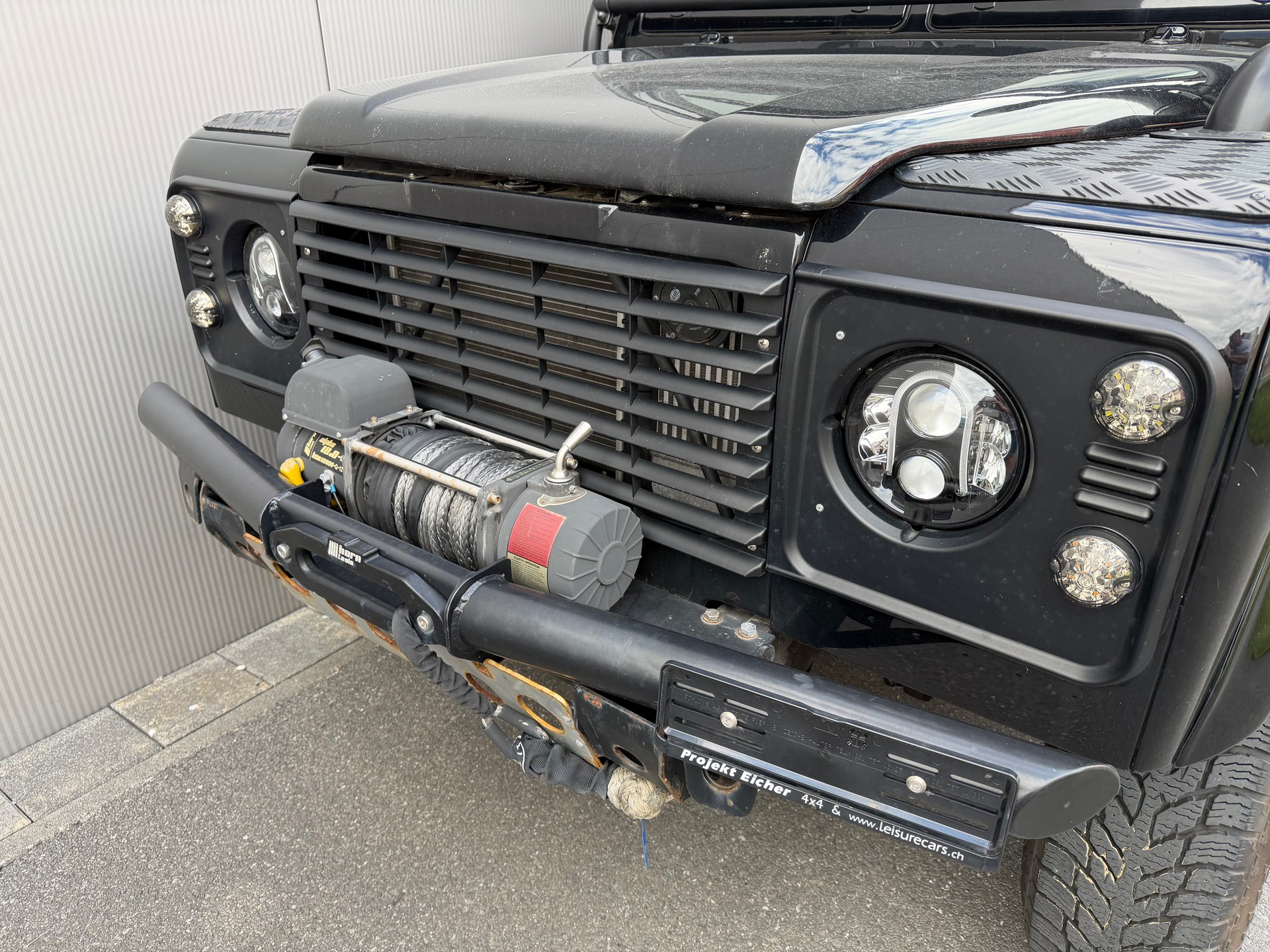 LAND ROVER Defender 90 300TDi SAFETY-image-12