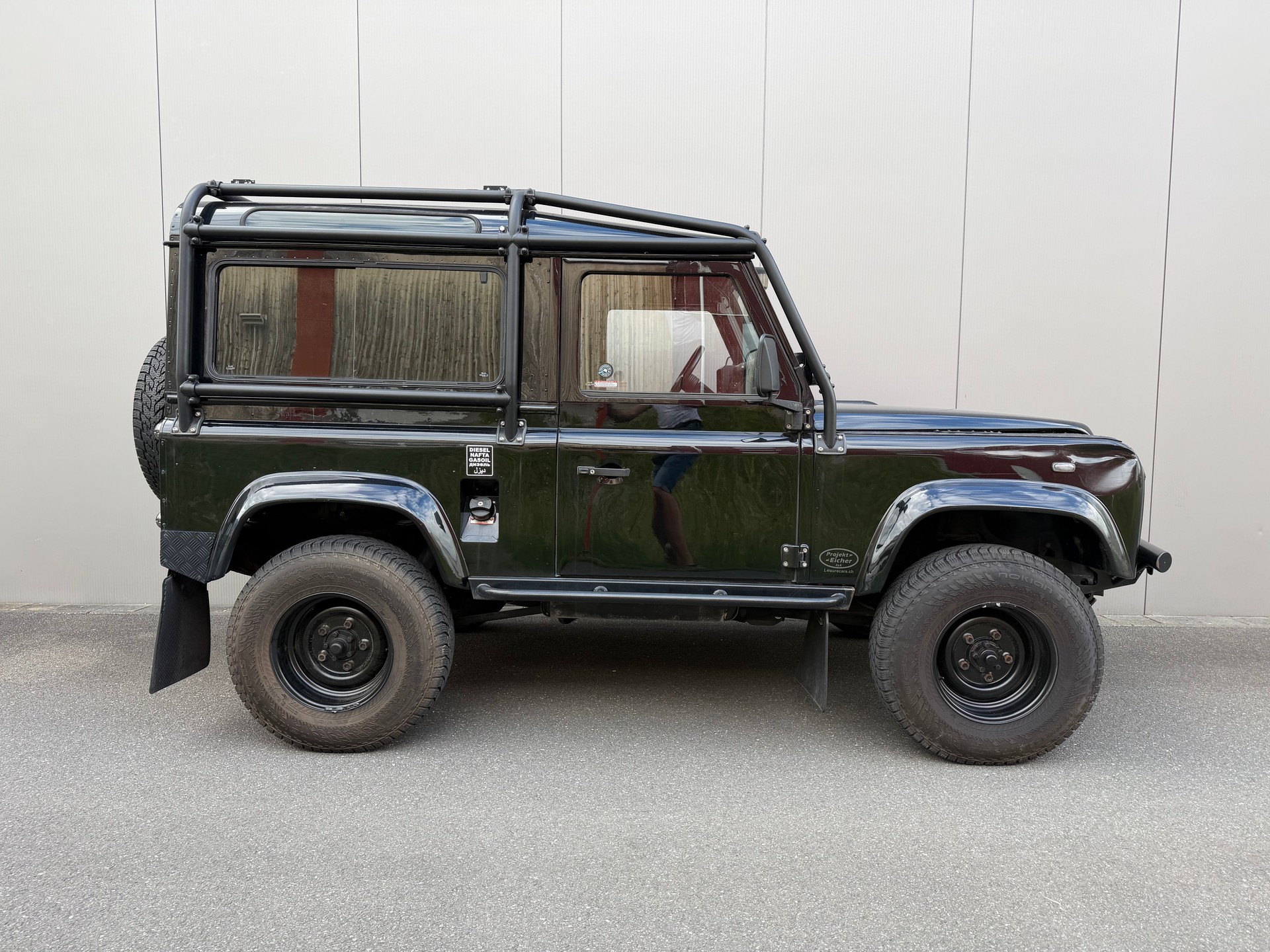LAND ROVER Defender 90 300TDi SAFETY-image-4